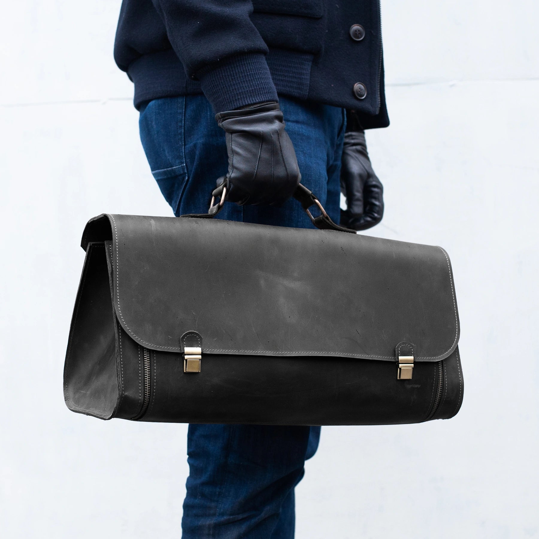 Professional Leather Barber Bag for Men - Durable Barber Tool Organizer with Multiple Pockets - Perfect for Hairdressing, Styling & Traveling