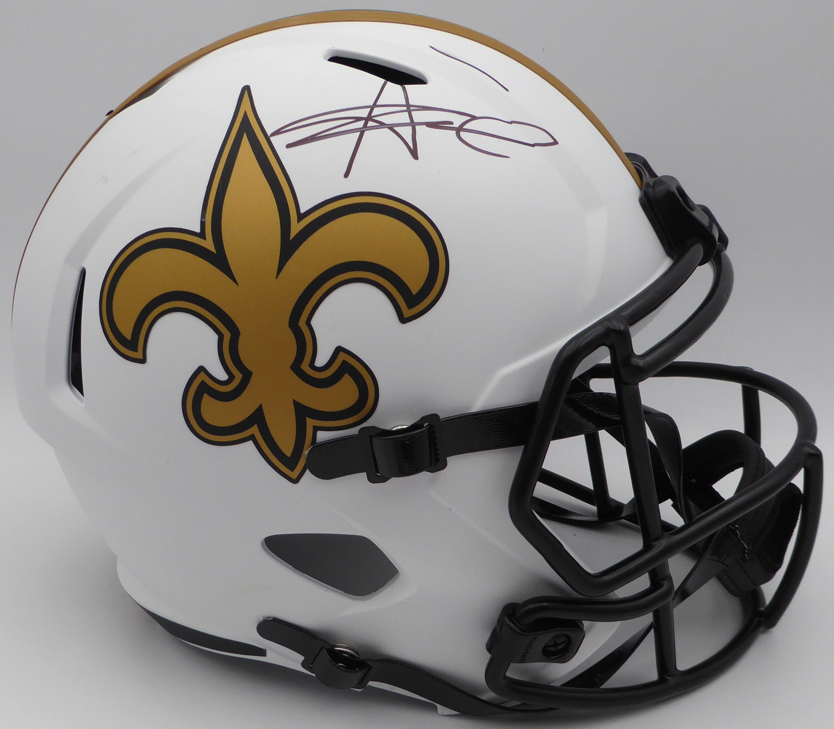 Authentic Alvin Kamara Autographed New Orleans Saints Lunar Eclipse White Full Size Replica Helmet - Beckett BAS Certified with QR Code #1W403069 - Perfect for NFL Collectors, Saints Fans, and Sports Memorabilia Displays