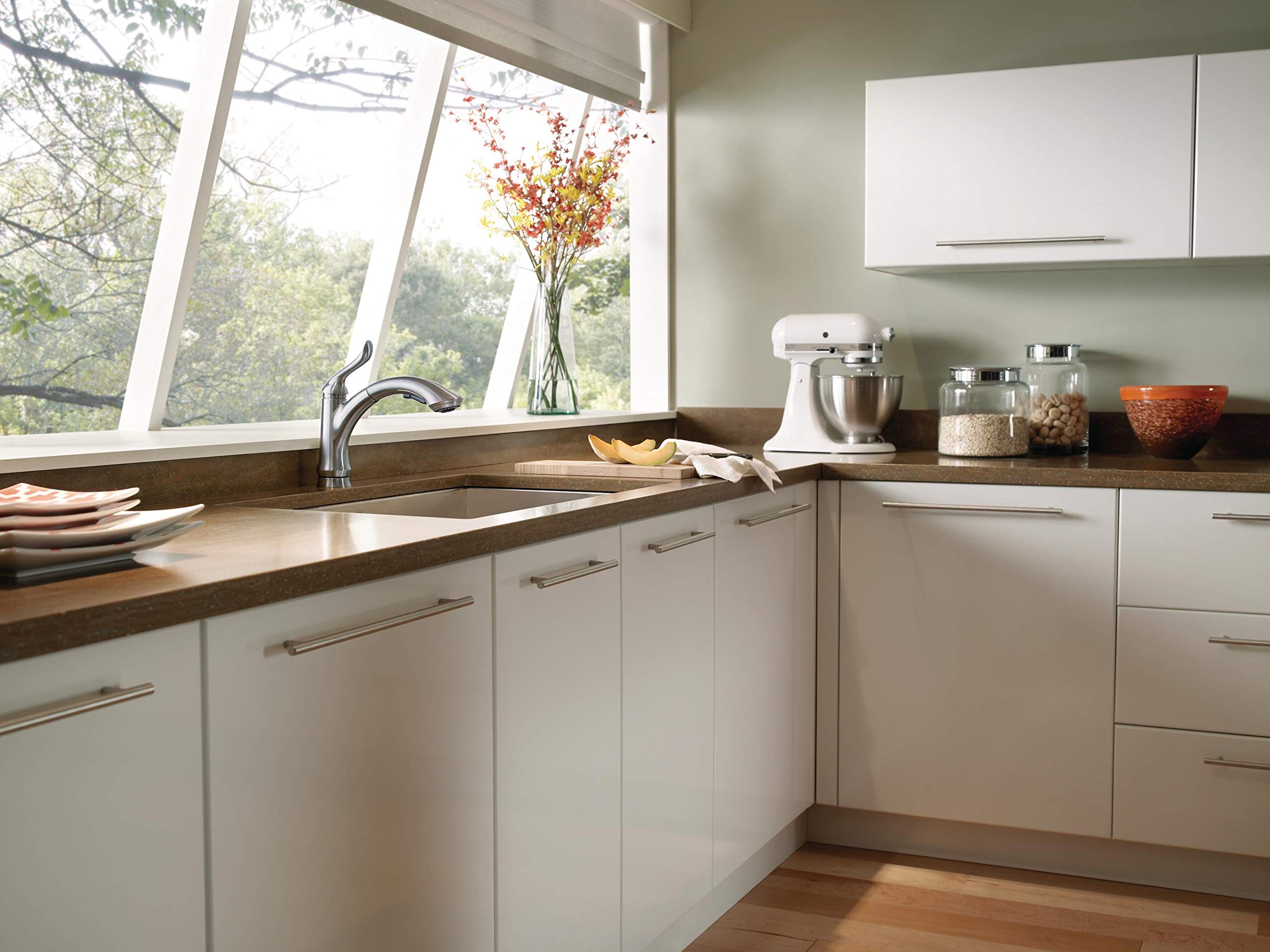 Delta 4353-AR-DST Linden Pull-Out Kitchen Faucet, 1 cm, Arctic Stainless Finish - Perfect for Modern Farmhouse & Commercial Kitchens
