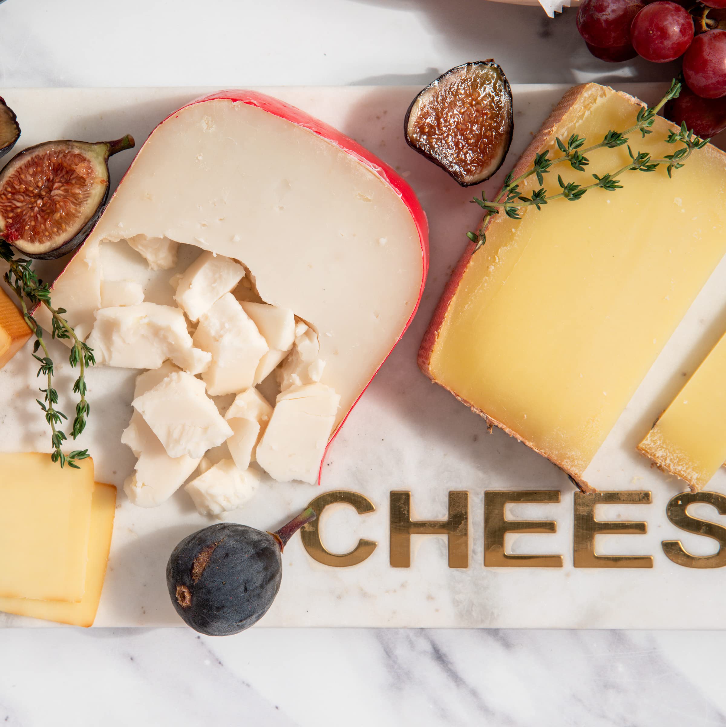 igourmet Cheese Sampler - Premium Royal 8-Cheese Assortment with Blue, Goat, Nutty, Smoked, Tangy, Spanish, Creamy & Swiss Cheeses | Perfect for Charcuterie Boards, Wine Pairings & Gourmet Gifts