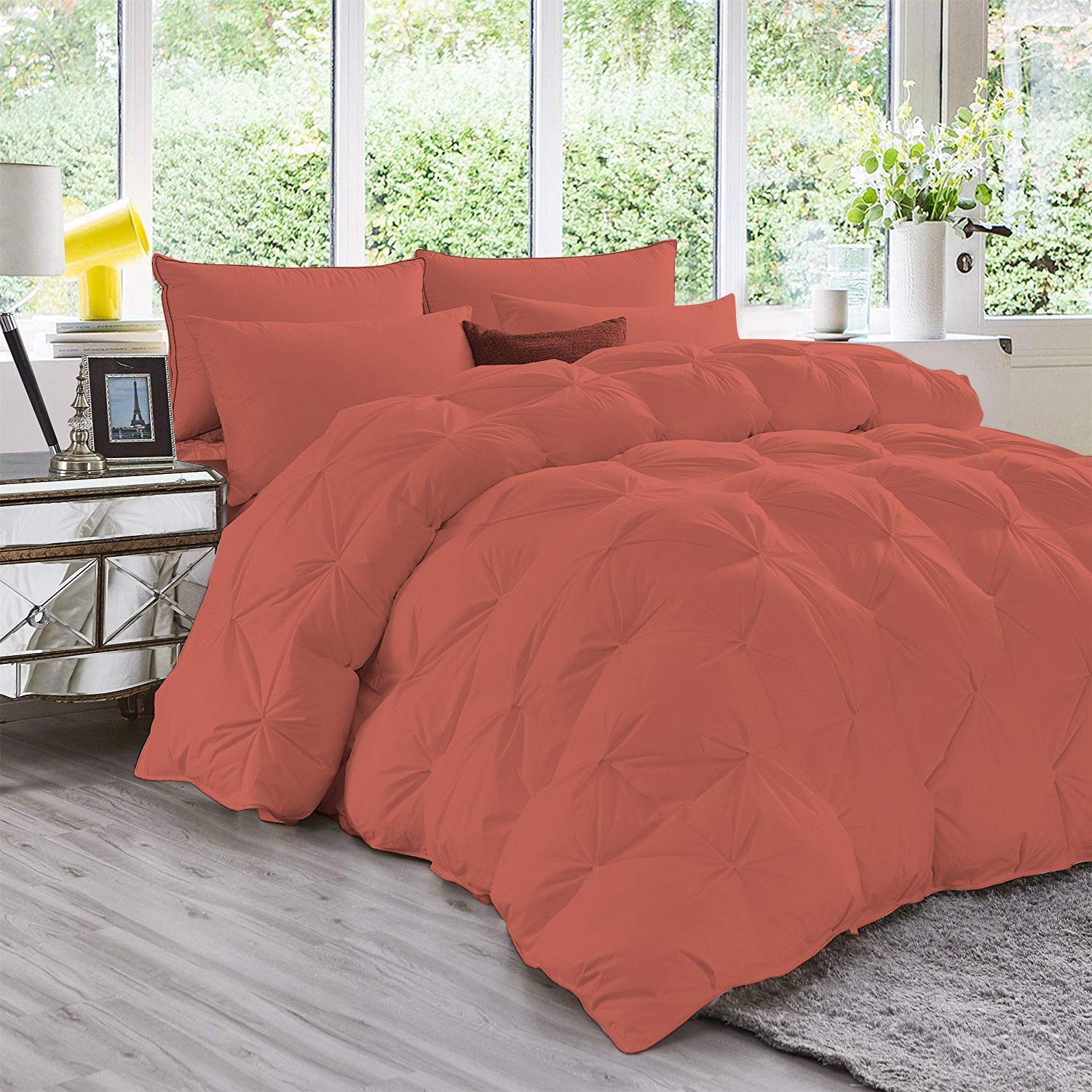 Lightweight 100% Cotton Pinch Pleated Comforter Set - All Season Down Alternative Bedding for Queen/Full Size - Soft Quilted Cooling Blanket for Hot Sleepers & Warm Weather (Brick Red) - Breathable & Hypoallergenic - Perfect for Summer Nights, Guest Rooms, Hotels & Dorm Decor - Ideal for Allergy Relief & Year-Round Comfort - Great for Bedroom Makeovers, Vacation Rentals & Cozy Home Styling