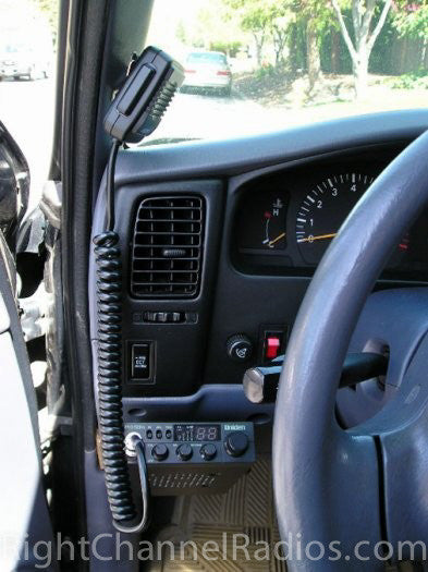 Uniden CB Radio Bundle for Pickup Trucks - 40-Channel CB Radio with Antenna & Mounting Kit - Ideal for Off-Roading, Trucking & Emergency Communication