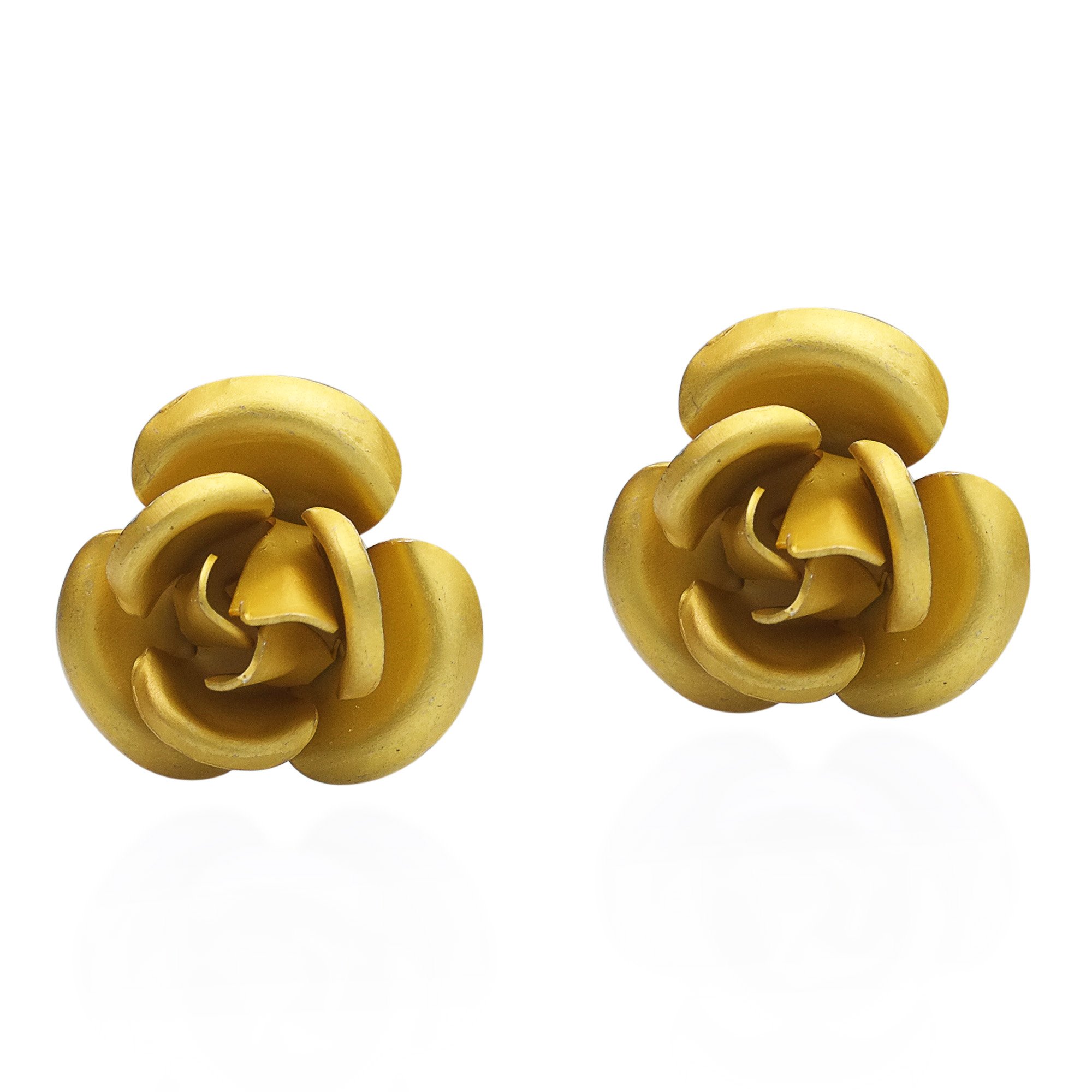 Aeravida Blooming Gold Rose .925 Sterling Silver Stud Earrings for Women | Classic Elegant Rose Flower Jewelry | Colorful Fashion Earrings | Perfect Gift for Her | Birthday, Anniversary, Valentine's Day