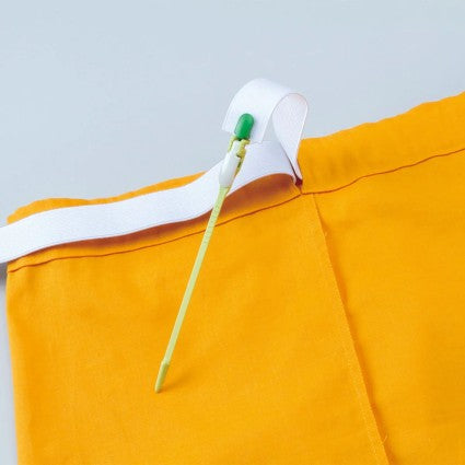 Clover Clip 'N Glide Bodkin - Needle Threader & Sewing Tool for Easy Fabric Crafting, Quilting, and DIY Projects | Perfect for Hand Sewing, Embroidery, and Quick Threading