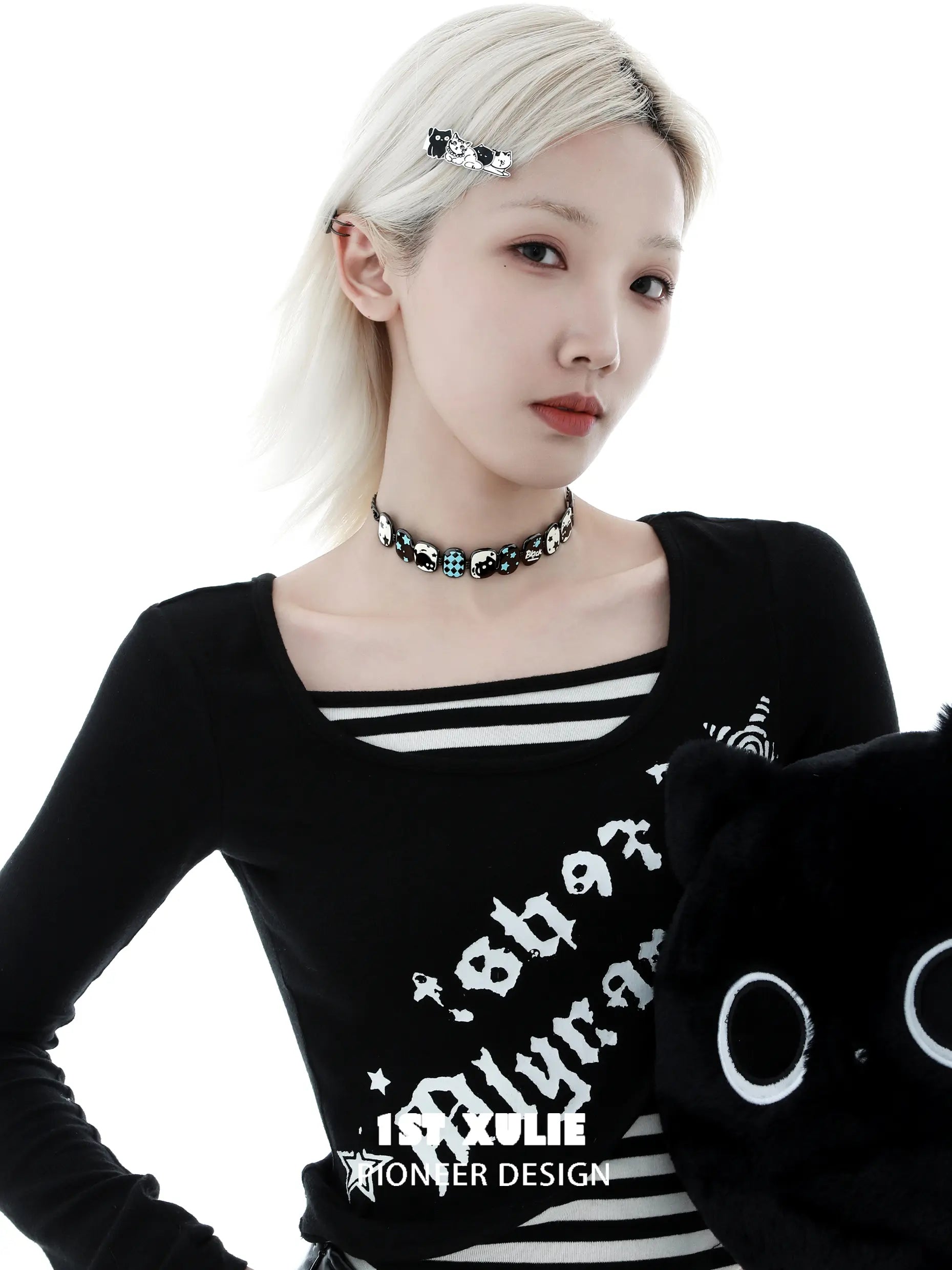 18K Platinum Plated Black Cat Choker Necklace - Playful Ghost Cat Design for Women, Perfect for Halloween, Cosplay & Gothic Fashion Accessories