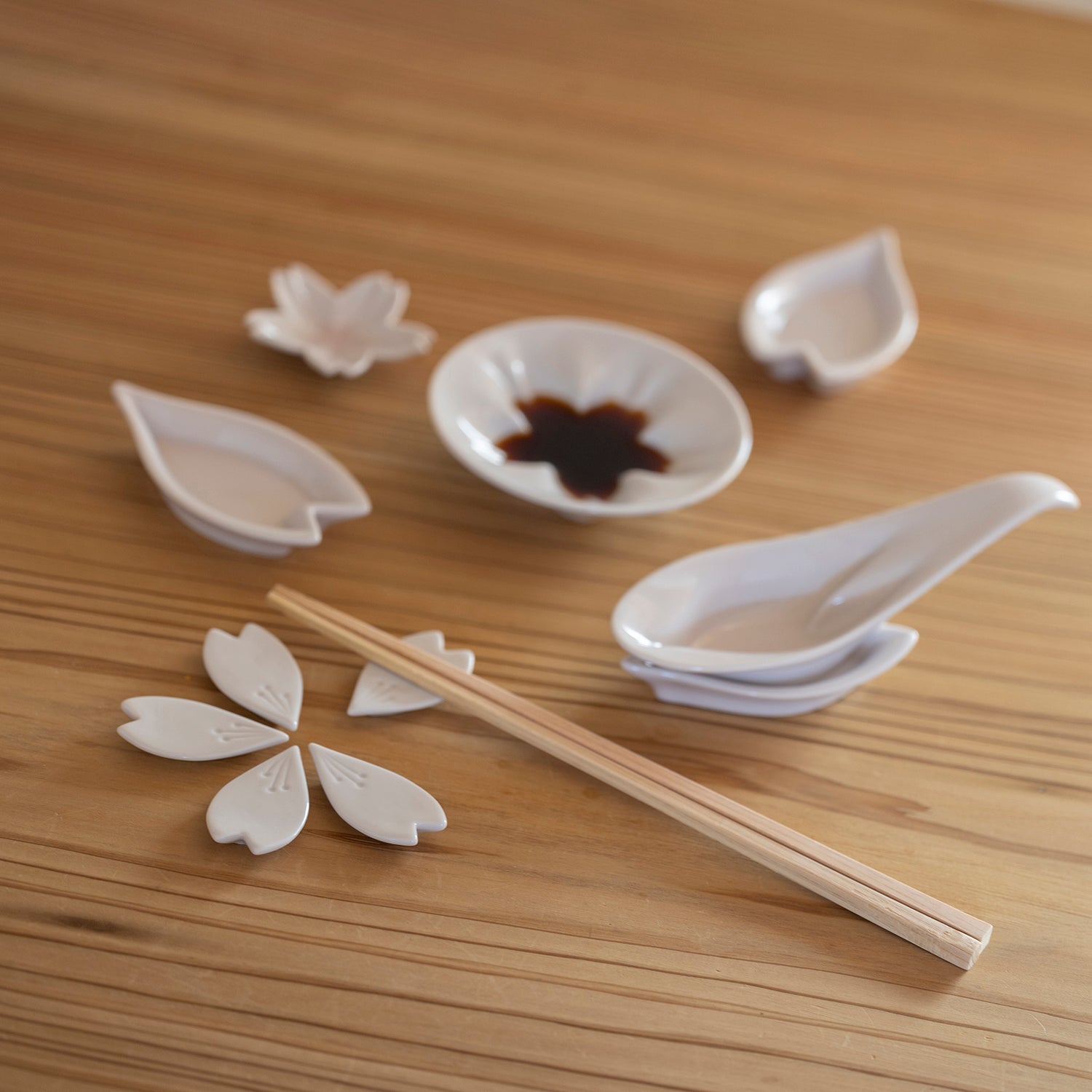 Hiracle Sakura Porcelain Dinner Plates Set - 6-Piece Japanese Cherry Blossom Ceramic Plates for Fine Dining, Wedding, and Home Decor
