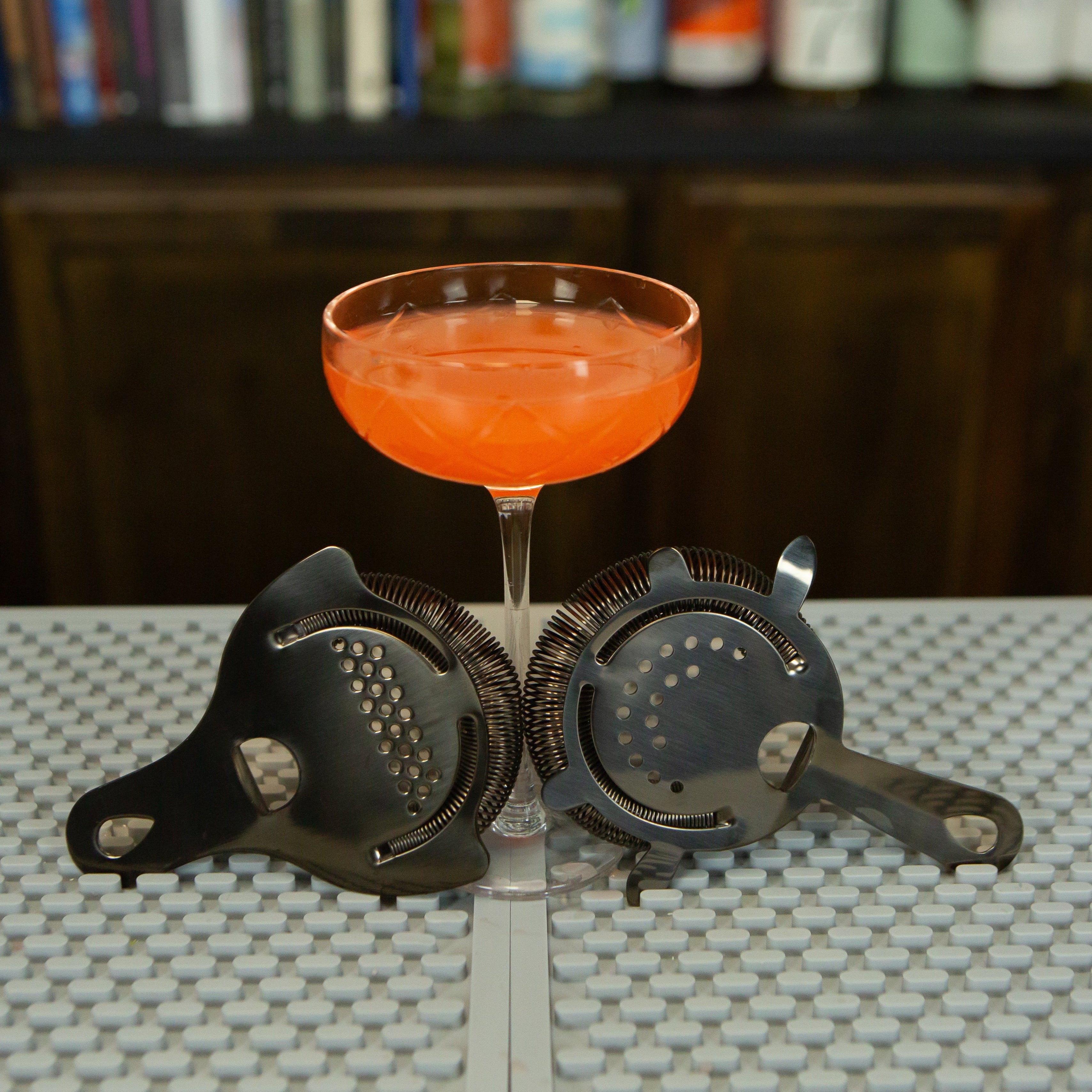 Premium 4-Prong Hawthorne Cocktail Strainer - Black Bar Tool for Mixing & Serving Classic Cocktails - Perfect for Home Bars, Bartending & Professional Use