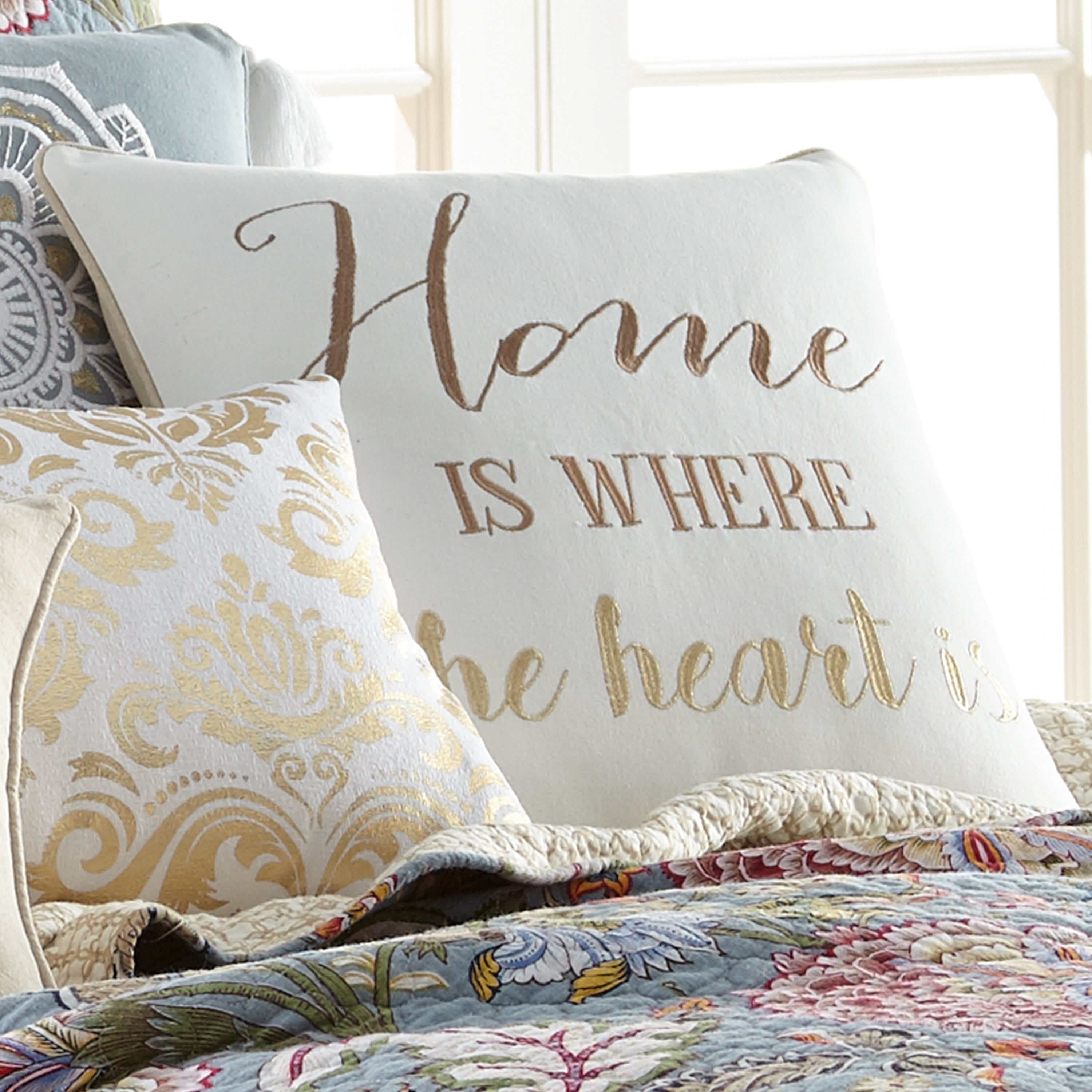 Angelica Linen Heart-Shaped Throw Pillow with Tassels - Soft Decorative Cushion for Sofa, Bed, Nursery & Home Decor