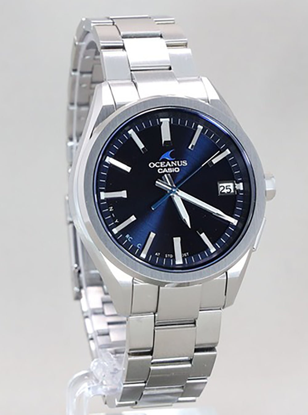 CASIO OCEANUS OCW-T200S-1AJF Solar-Powered Men's Watch - Japanese JDM Edition | Waterproof Chronograph for Diving, Business & Casual Wear
