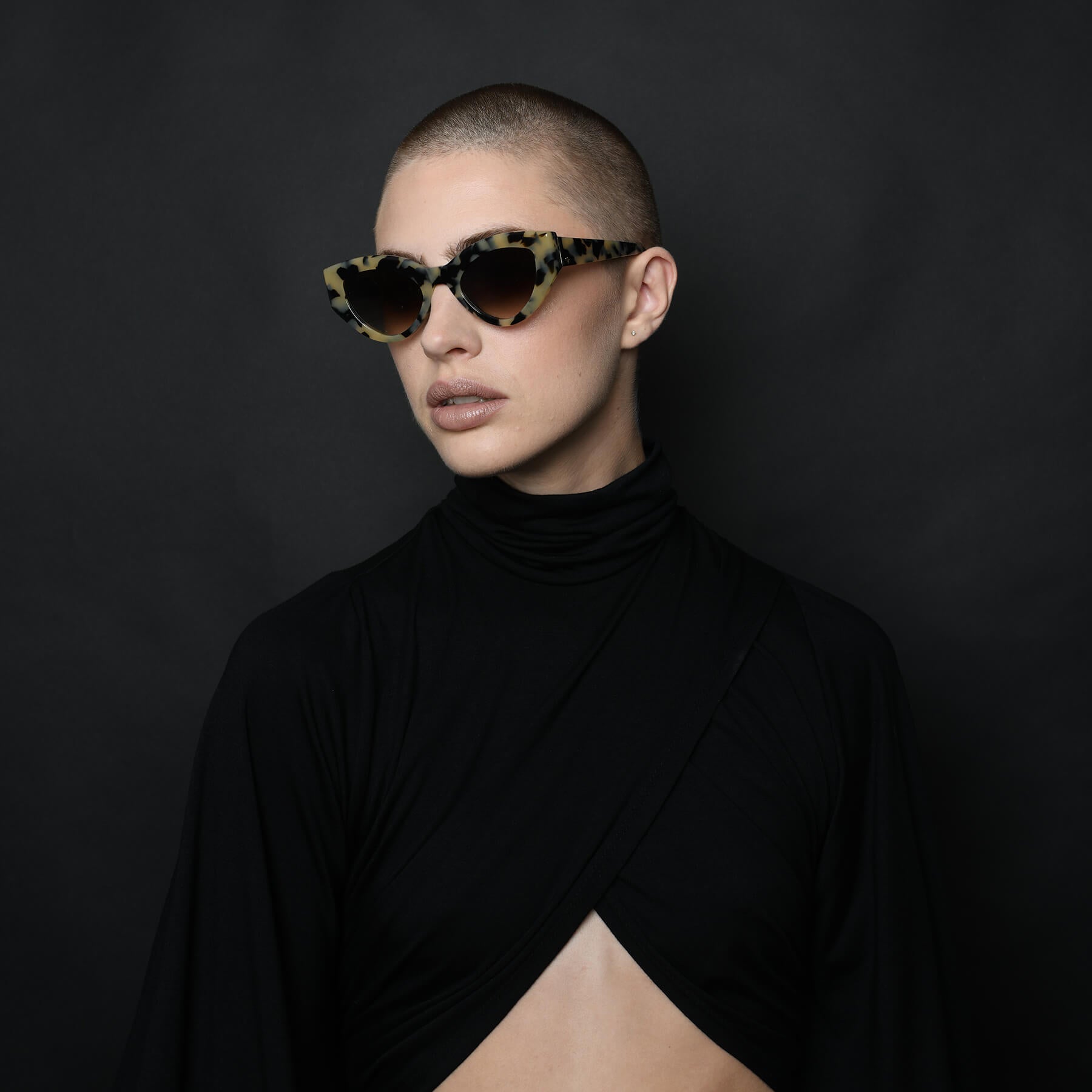 Stylish UV Protection Bones Sunglasses for Men & Women - Trendy Fashion Accessory for Outdoor Activities, Beach, and Driving