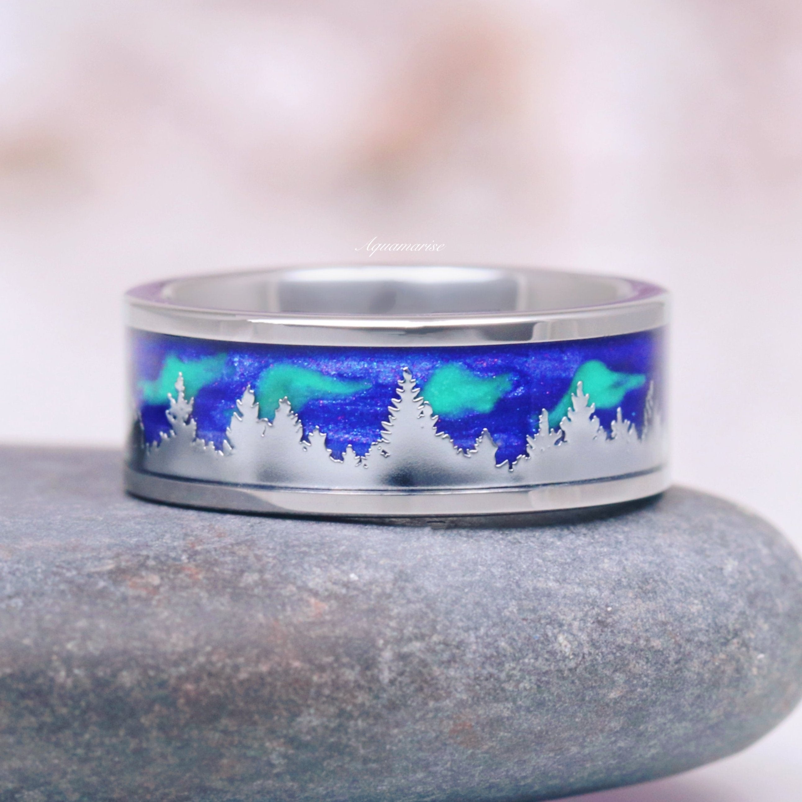Aurora Borealis Wedding Band - 8MM Tungsten Ring with Northern Lights & Trees Design - Perfect for Nature Lovers & Outdoor Wedding Ceremonies