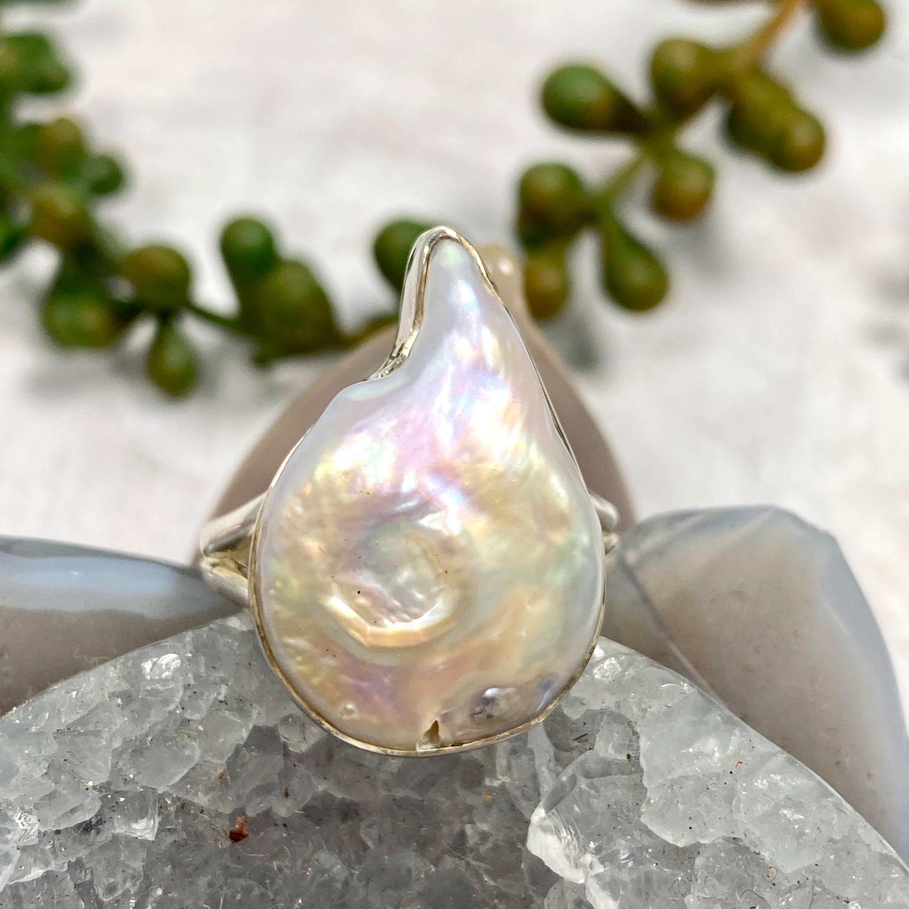 Elegant 9K Gold Pearl Ring KRGJ2599 - Perfect for Weddings, Anniversaries & Special Occasions
