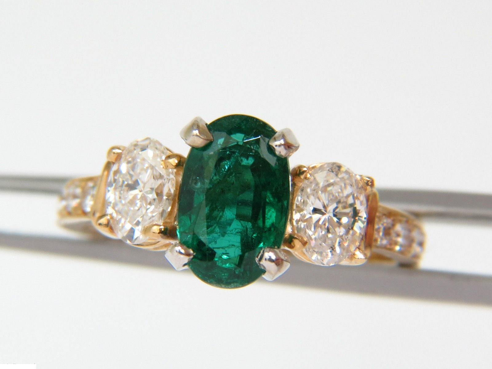 3.20ct Natural Emerald and Diamond Ring in 14K Gold - Classic Elegance for Engagement, Wedding, or Anniversary Gifts (Zambian Emerald, A+ Quality)