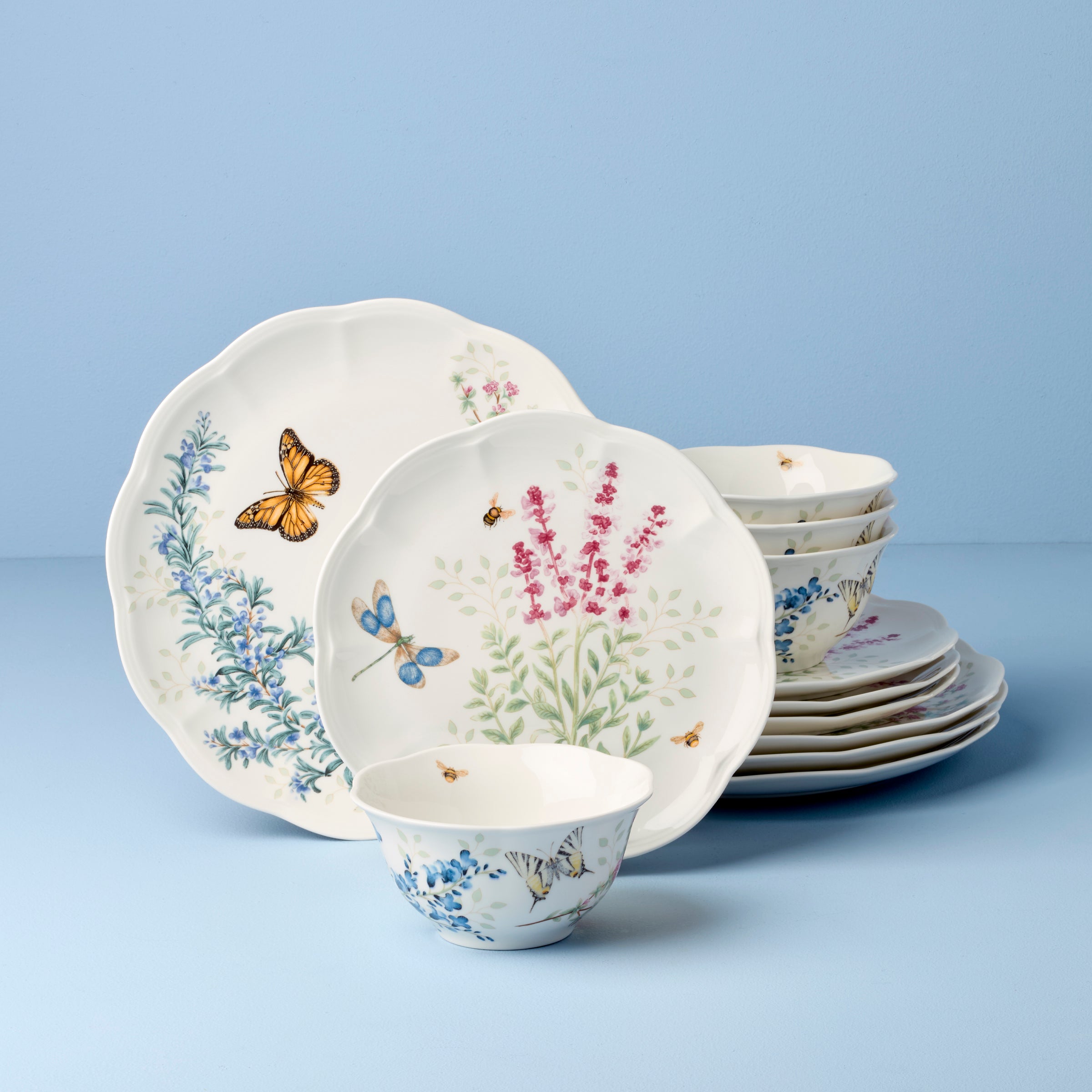 Butterfly Meadow Herbs 12-Piece Dinnerware Set - Porcelain Plates, Bowls & Mugs for Elegant Dining, Perfect for Home, Restaurant & Special Occasions