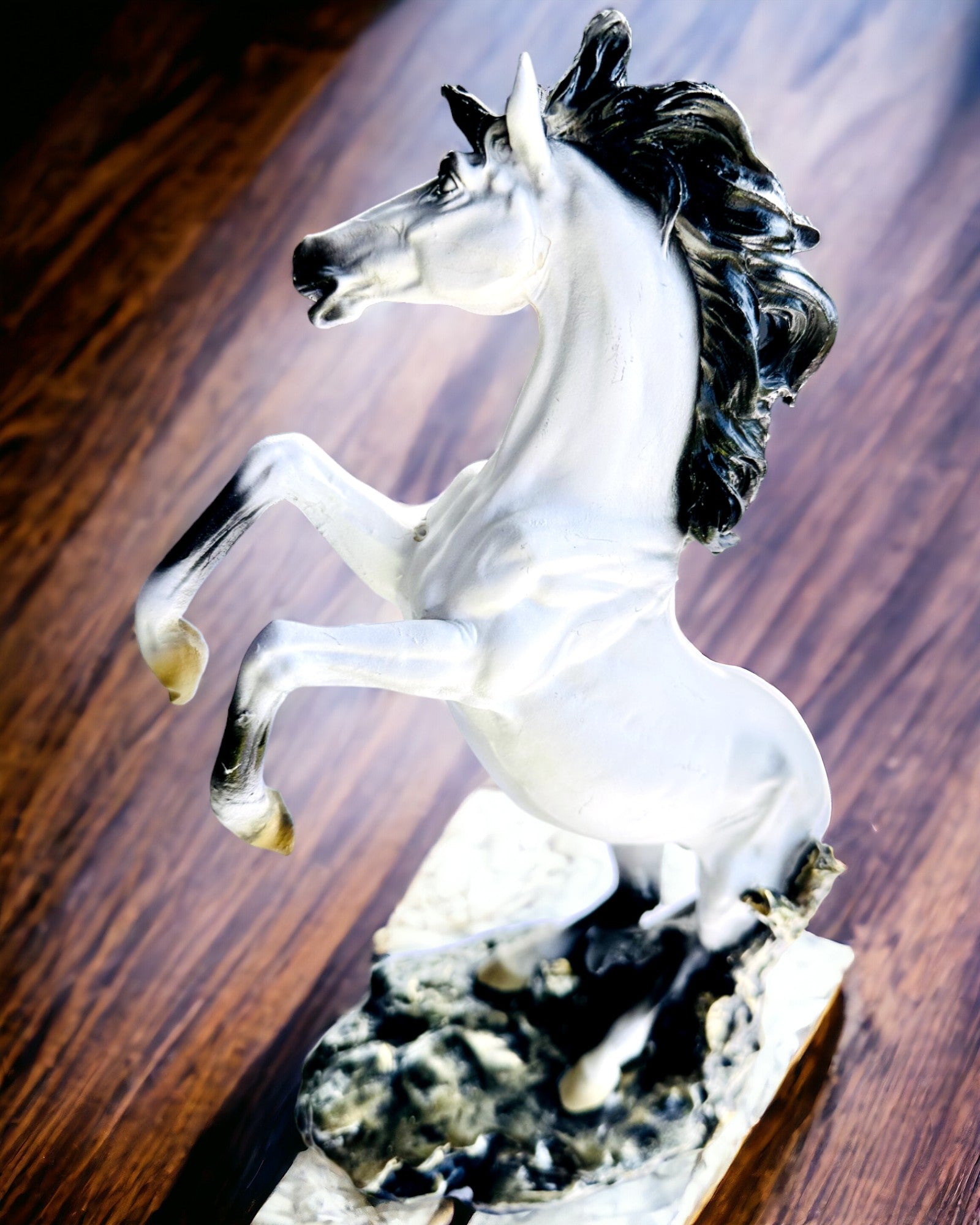 Elegant White Horse Figurine with Custom Engraving - Perfect for Home Decor, Wedding Centerpieces & Collectible Gifts