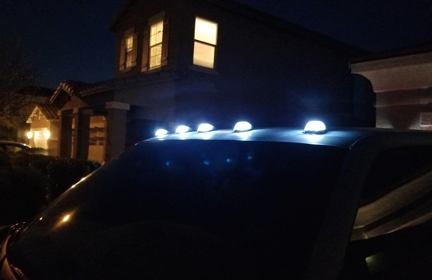 Clear Lens White Full LED Cab Roof Clearance Marker Light Kit for Trucks, SUVs & 4x4 Vehicles - Durable Off-Road Lighting for Night Driving & Enhanced Visibility