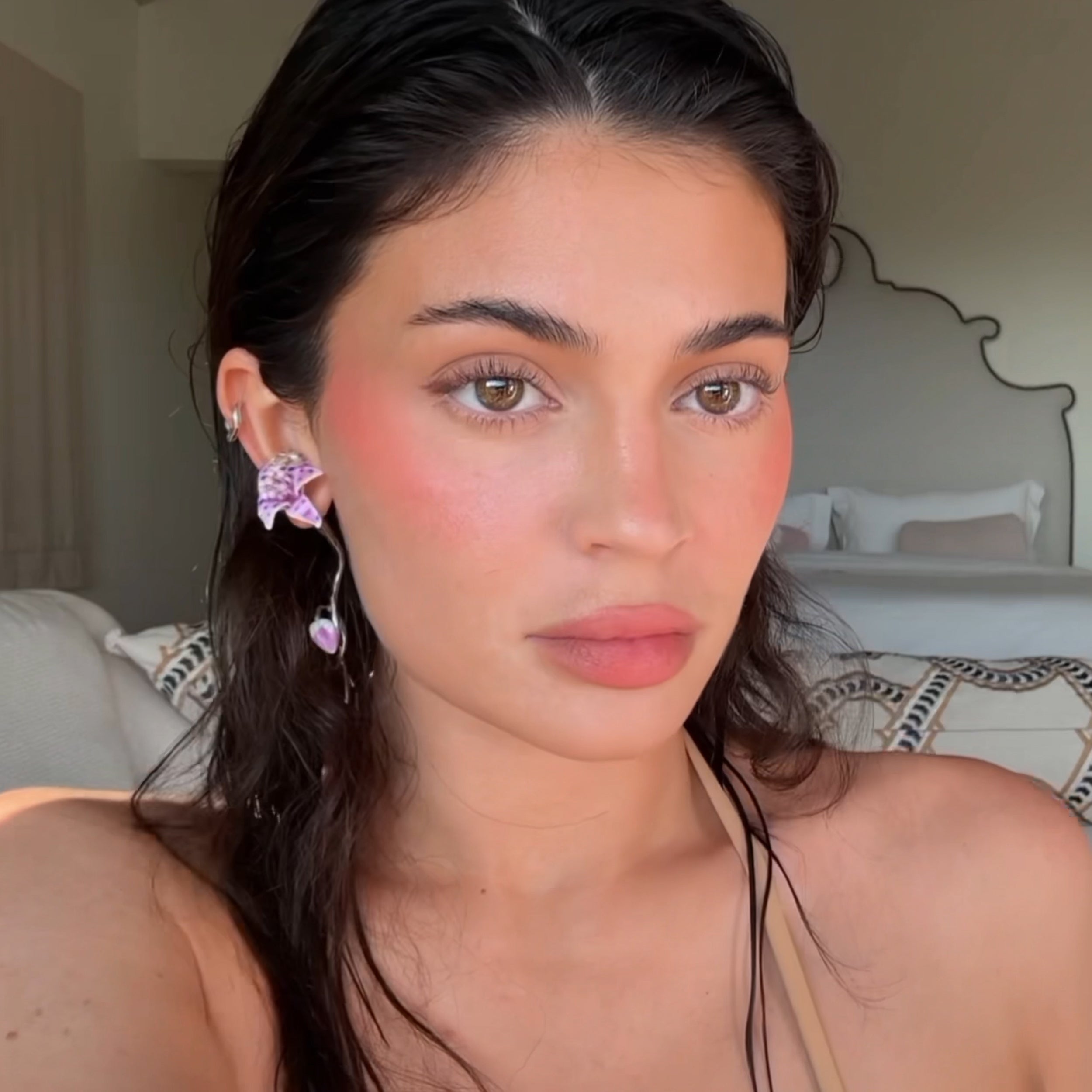 Natural Makeup Look On The Go - Lightweight & Effortless Everyday Beauty for Work, Travel & Quick Touch-Ups