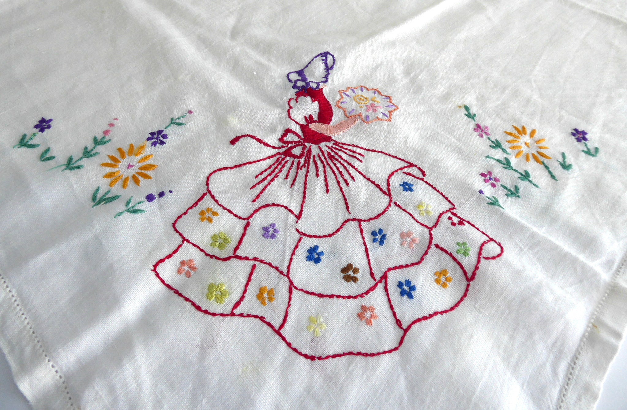 Vintage 1940s English Embroidered Linen Tea Cloth - 30 Inch Round Crinoline Lady Design Tablecloth for Bridge, Afternoon Tea Parties & Victorian-Themed Events