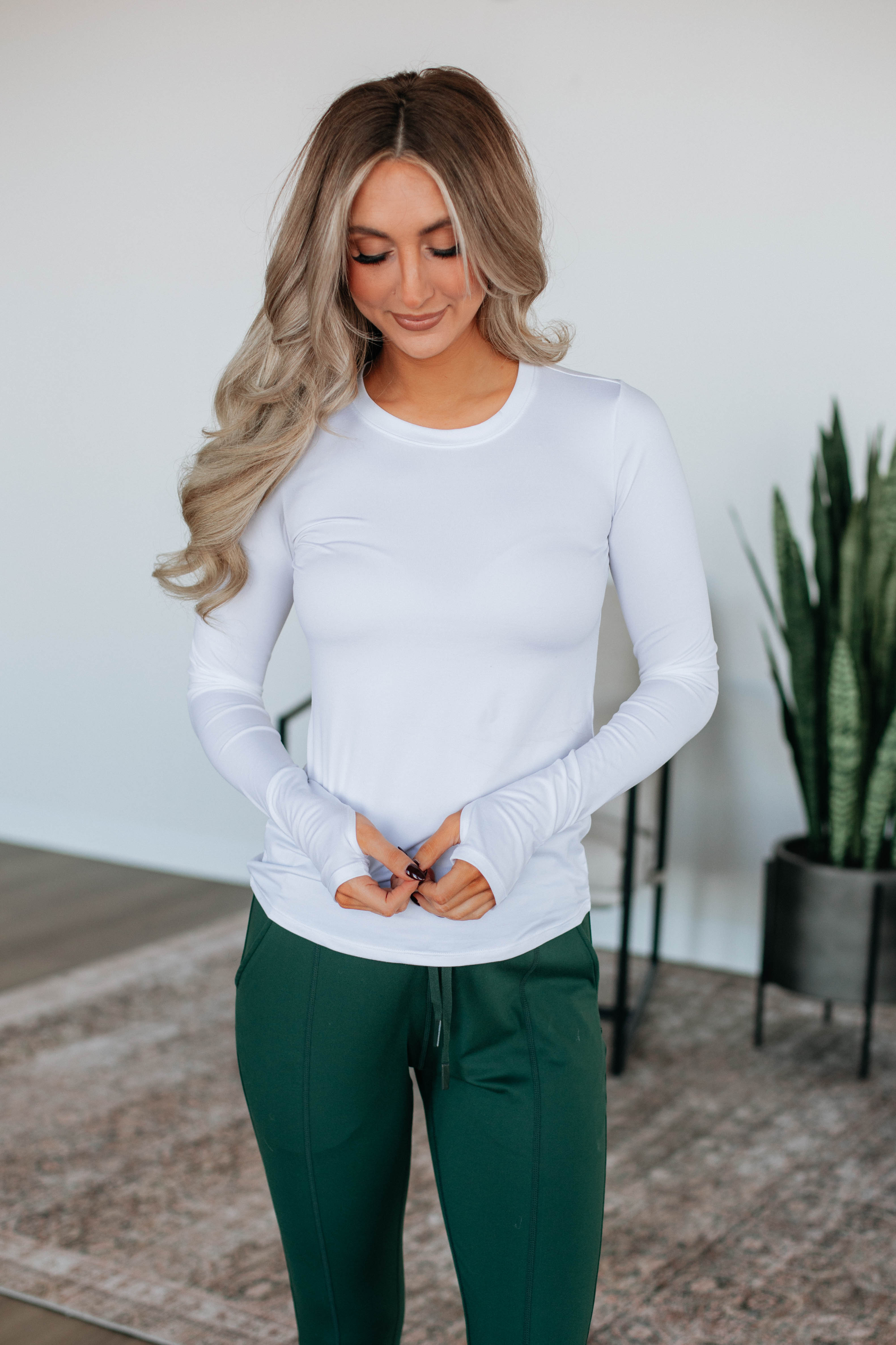 Devine Active Top for Women - Ivory Workout Shirt - Comfortable & Breathable Yoga Tee for Gym, Running & Fitness