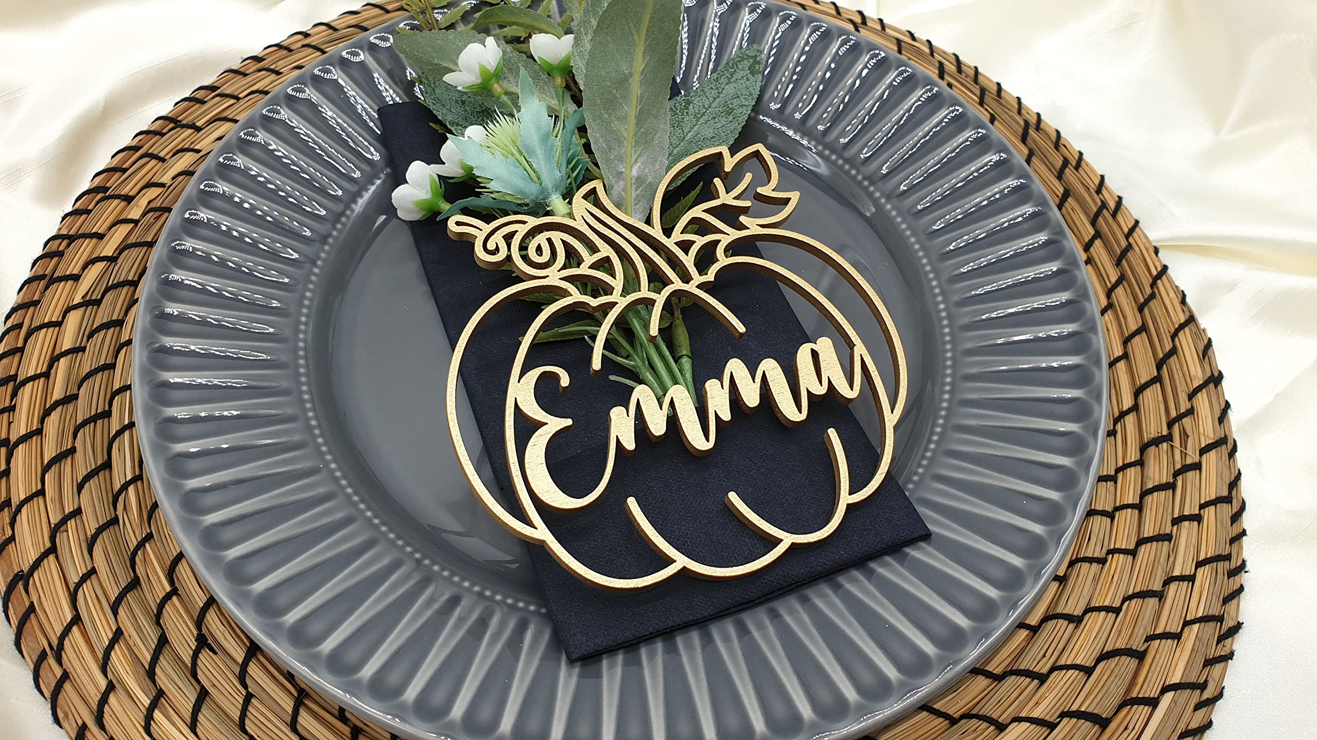 Custom Thanksgiving Place Cards - Personalized Pumpkin Dinner Place Settings & Wooden Escort Cards for Fall Weddings & Holiday Table Decor | Perfect for Autumn Celebrations, Dinner Parties & Seasonal Centerpieces