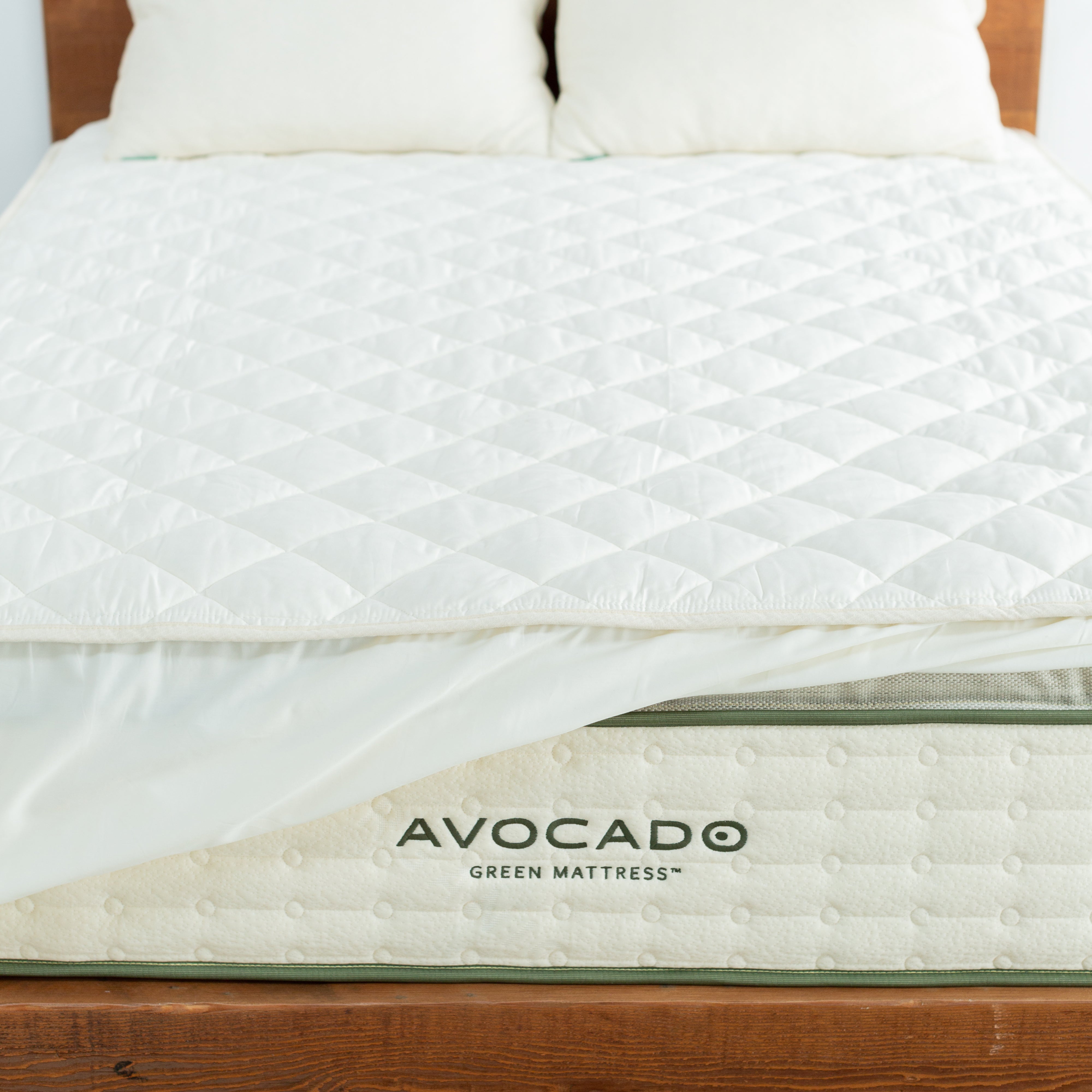 Organic Mattress Pad Protector - Hypoallergenic, Waterproof & Breathable for Allergy Relief - Perfect for Bedding Protection & Comfort (Queen Size) - Ideal for Kids, Adults & Allergy Sufferers