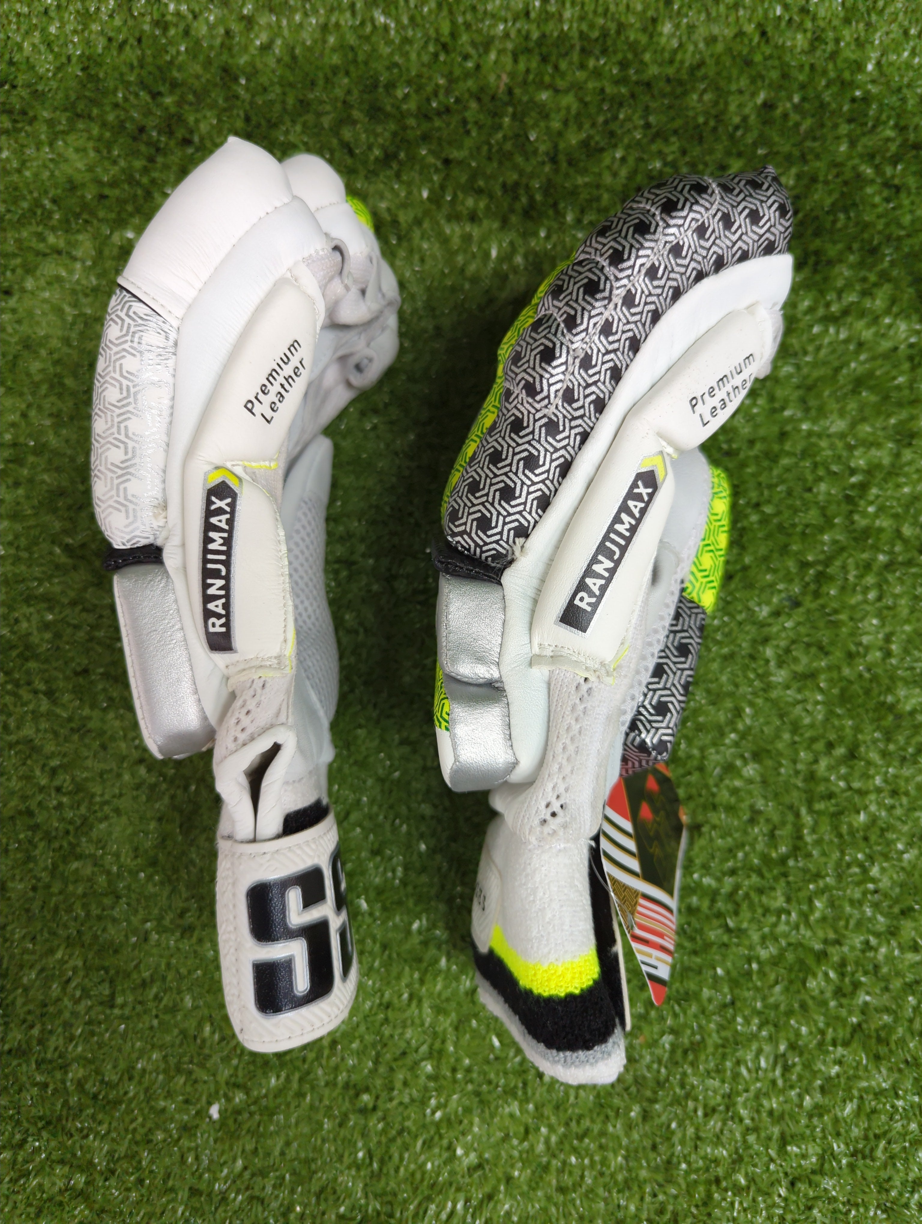 SS Ranjimax Junior & Youth Cricket Batting Gloves - Lightweight Protective Gear for Young Players | Perfect for Practice & Matches