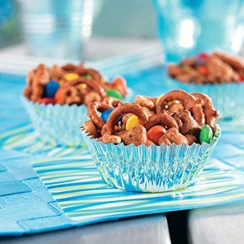 Reynolds Bakers Choice Mini Foil Baking Cups - 96 Count (2 Packs of 48) - Perfect for Cupcakes, Muffins & Mini Desserts - Non-Stick & Disposable Baking Liners for Easy Cleanup