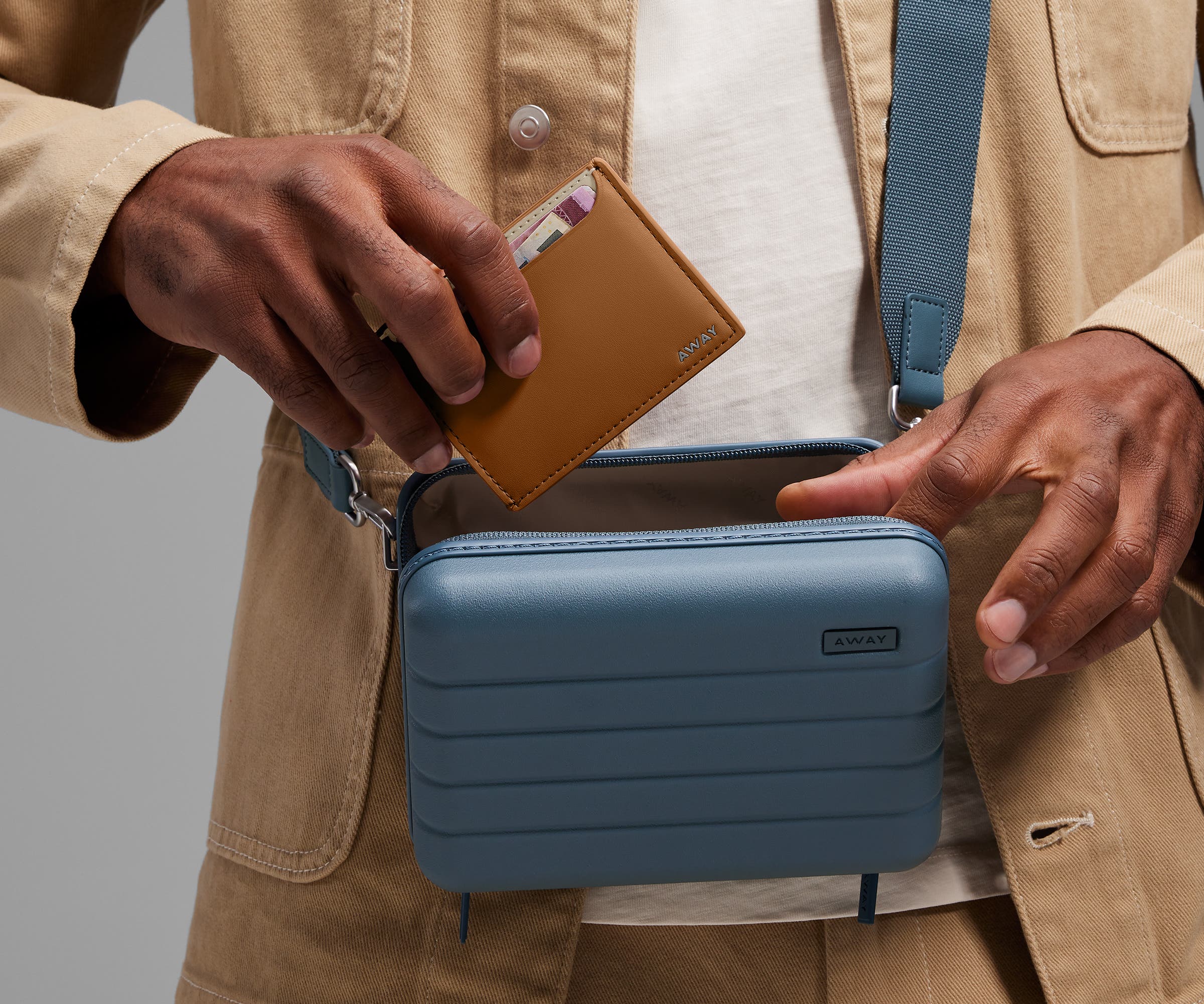 Premium Desert Tan Leather Card Holder - Slim RFID Blocking Wallet for Men & Women - Perfect for Travel, Business & Everyday Use