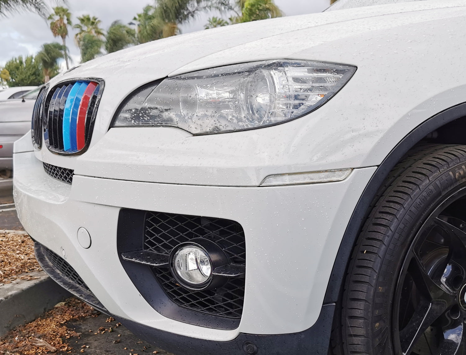 2008-2014 BMW E71 X6 & 2010-2013 E70 X5M Front Bumper Side Marker Reflector Lights - Replacement LED Lamps for Enhanced Night Visibility & Safety Driving