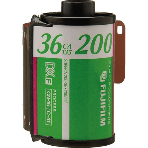 FujiFilm 200 ISO 36-Exposure Color Negative Film for 35mm Cameras - Perfect for Travel, Portraits & Everyday Photography