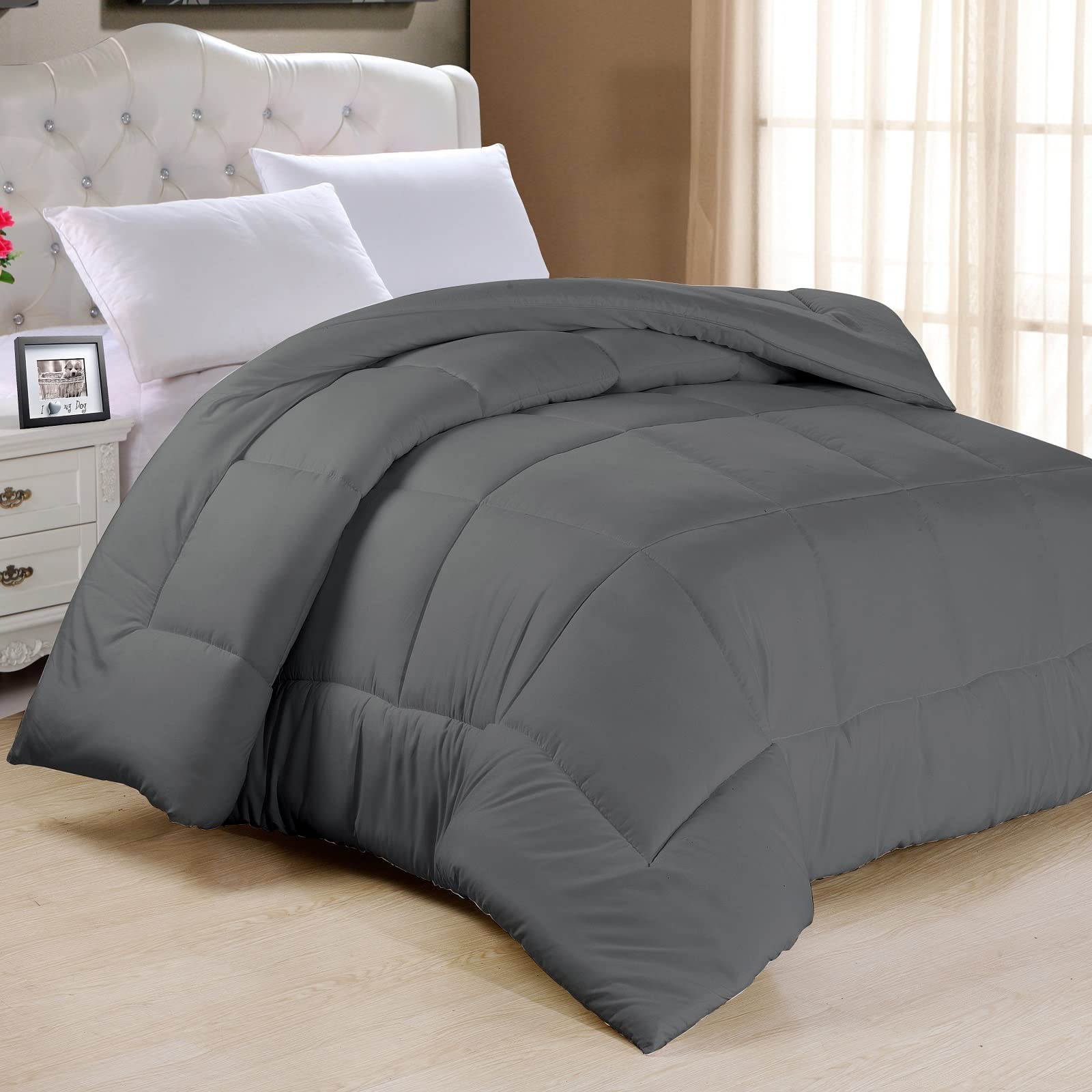 Premium Queen Comforter Set - Ultra Soft Lightweight Down Alternative Bedding - All Season Hypoallergenic Wrinkle & Fade Resistant - Grey Queen Size - Perfect for Master Bedroom, Guest Room & Dorm Decor