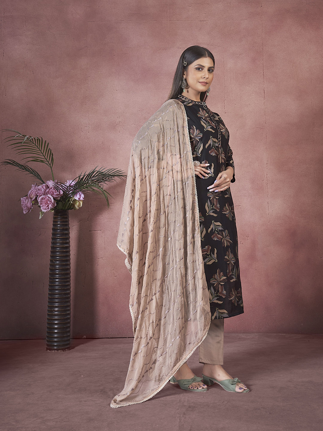 Elegant Black Ready-to-Wear Pant Suit with Exquisite Designer Embroidery - Perfect for Weddings, Parties & Formal Occasions