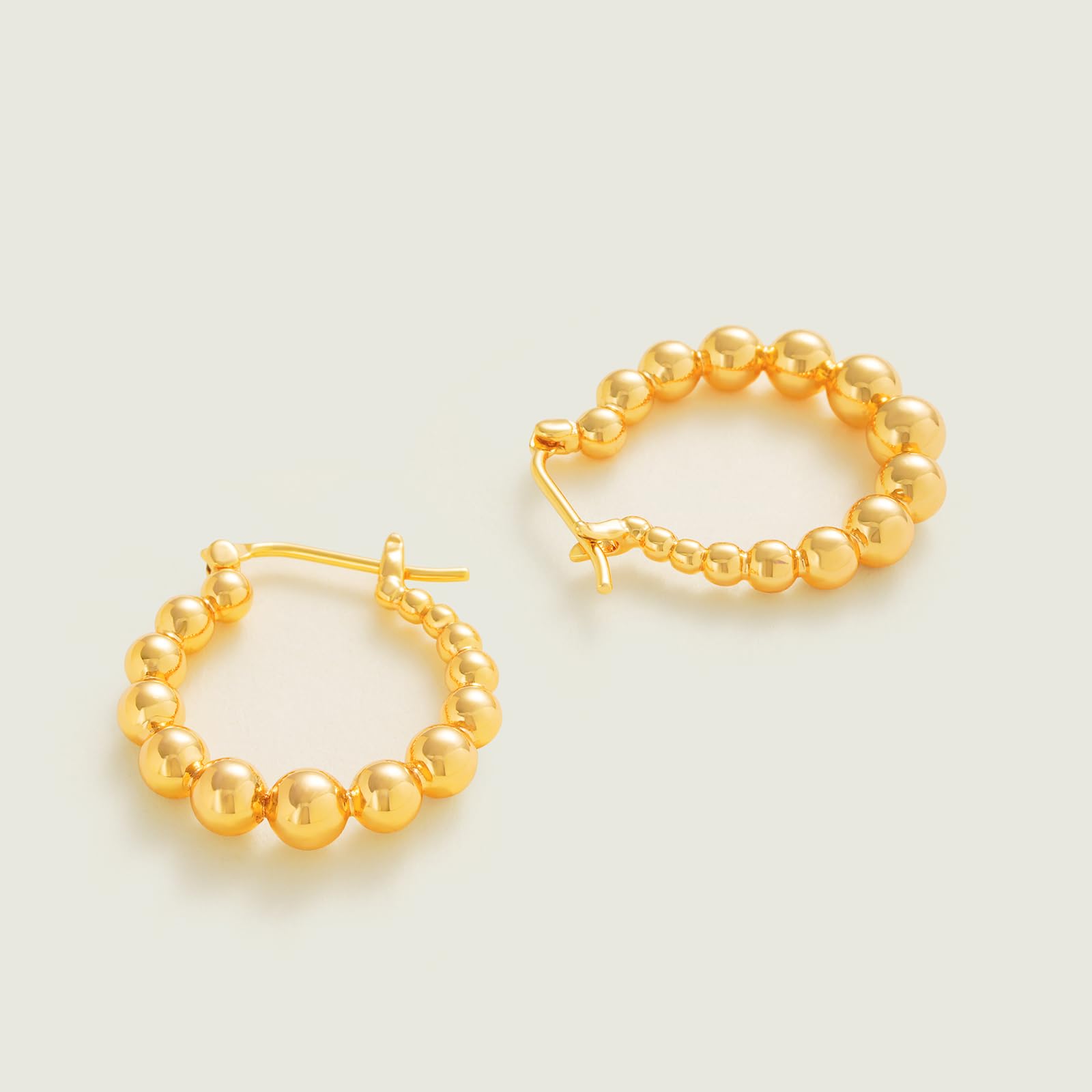 MEVECCO 18K Gold Plated Chunky Huggie Hoop Earrings for Women - Hypoallergenic Handmade Dainty Sleeper Hoops | Perfect for Everyday Wear, Parties & Gifts