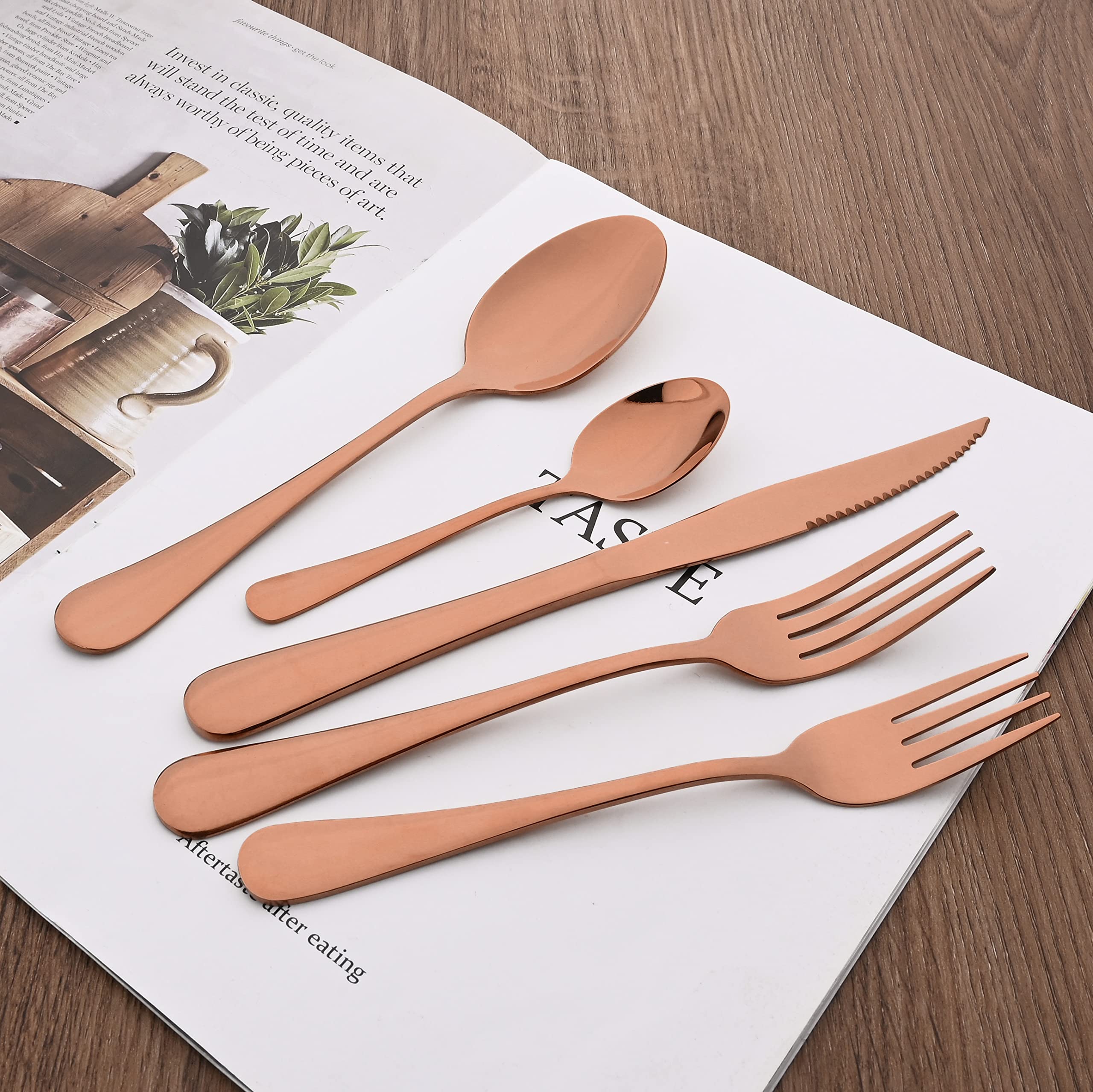 Premium Rose Gold Steak Knives Set of 10 - Mirror Polished Stainless Steel Kitchen Cutlery with Straight & Serrated Edges - Dishwasher Safe Dinner Knives for Steak, Dessert & Fine Dining