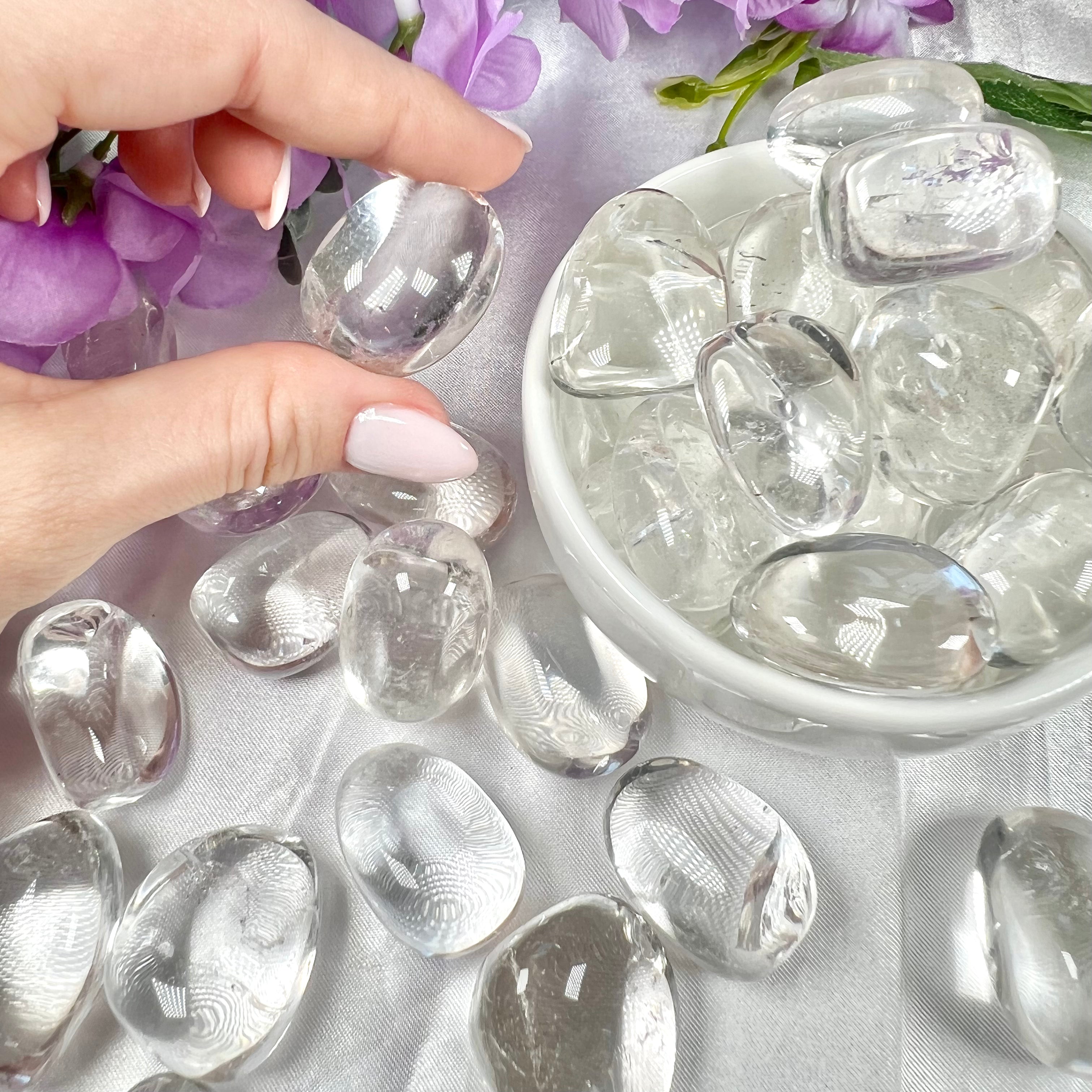 Natural Clear Quartz Tumbled Stones - Healing Crystals for Meditation, Reiki & Chakra Balancing - Bulk Wholesale Gemstones for Jewelry Making & Spiritual Decor