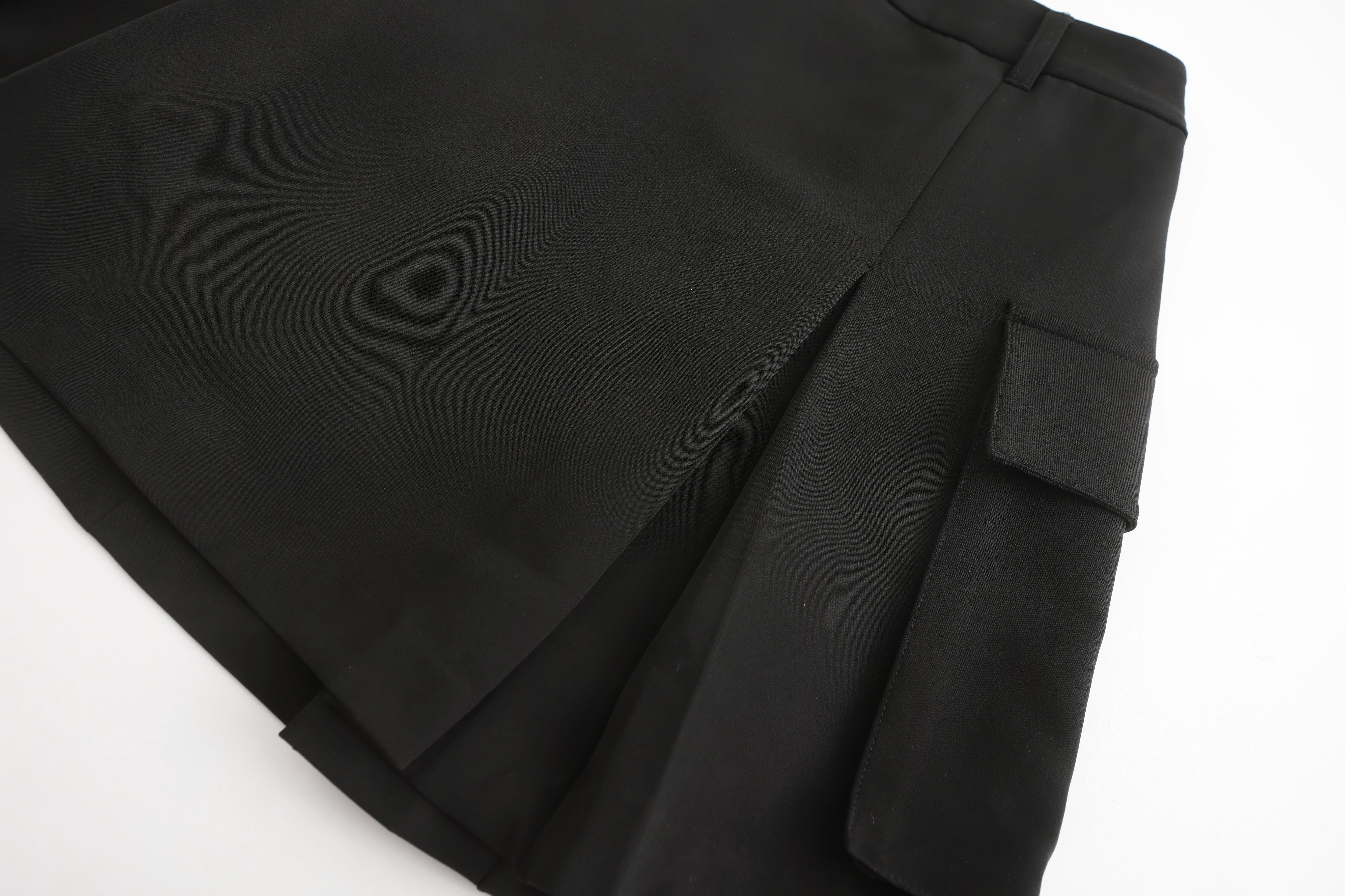 Stylish Cargo Mini Skirt for Women - High Waist Stretch Denim Short Skirt with Pockets - Perfect for Casual Outfits, Streetwear, and Summer Fashion