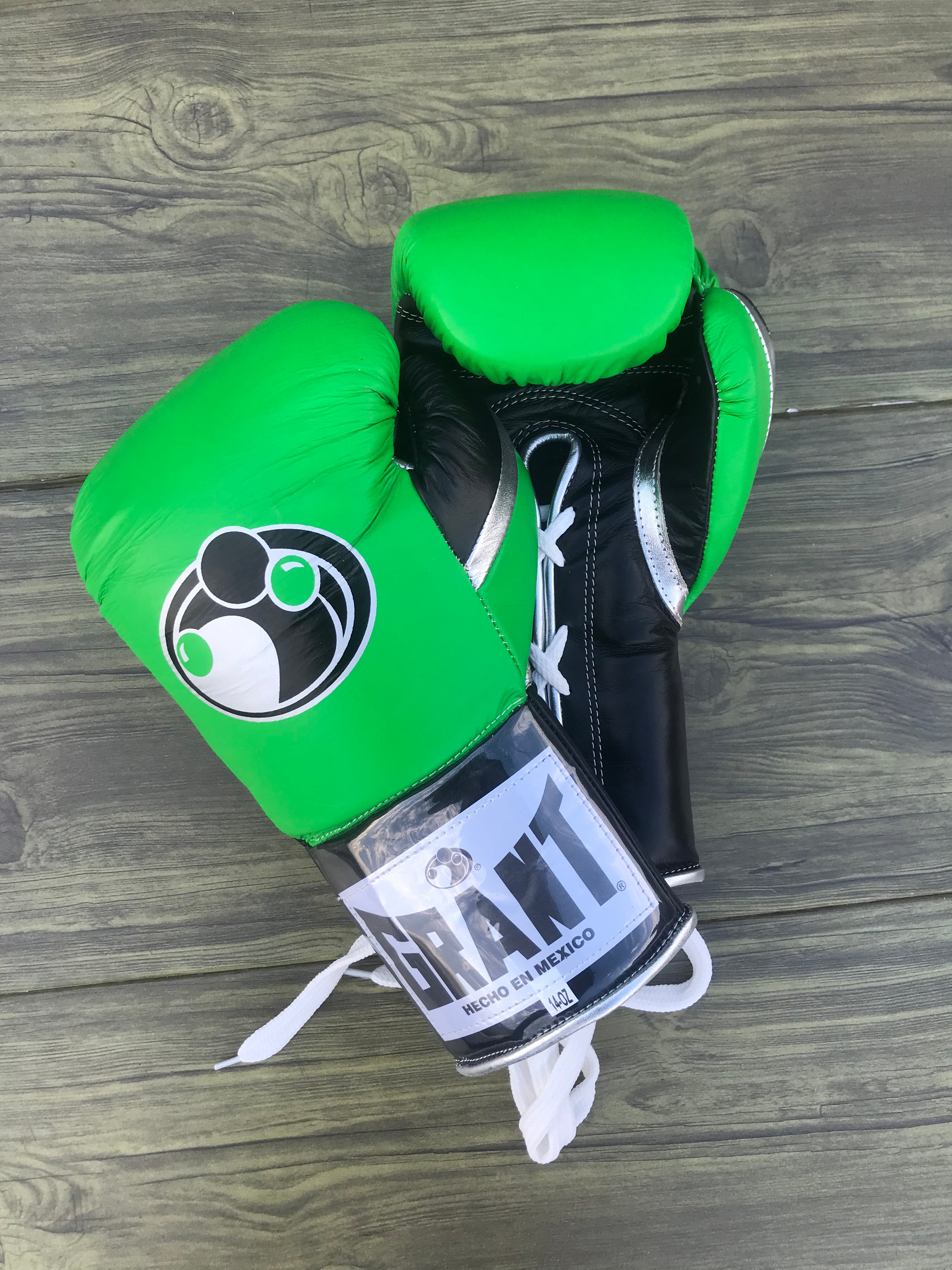 Customizable Boxing Gloves Set - High Quality Training Gloves for Men & Women - Perfect for Boxing, MMA, Kickboxing & Fitness Workouts