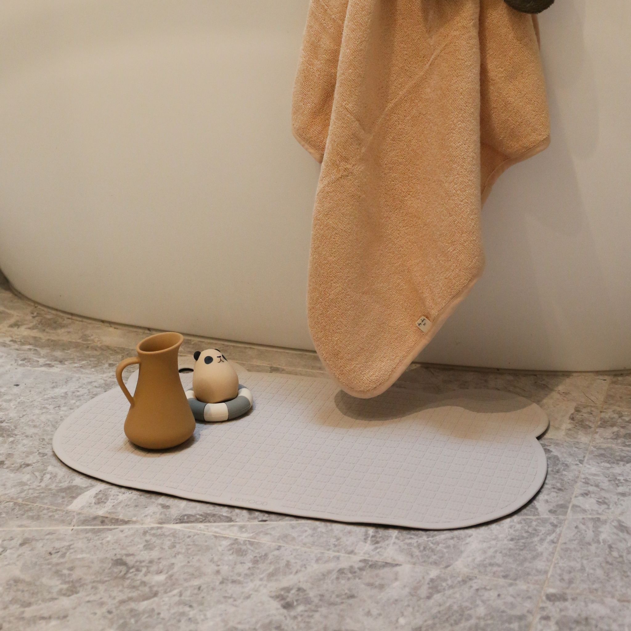 LIEWOOD Sailor Bath Mat with Mr Bear Sandy Design - Non-Slip Absorbent Bathroom Rug for Kids & Adults - Perfect for Bathroom, Nursery, and Beach House Decor