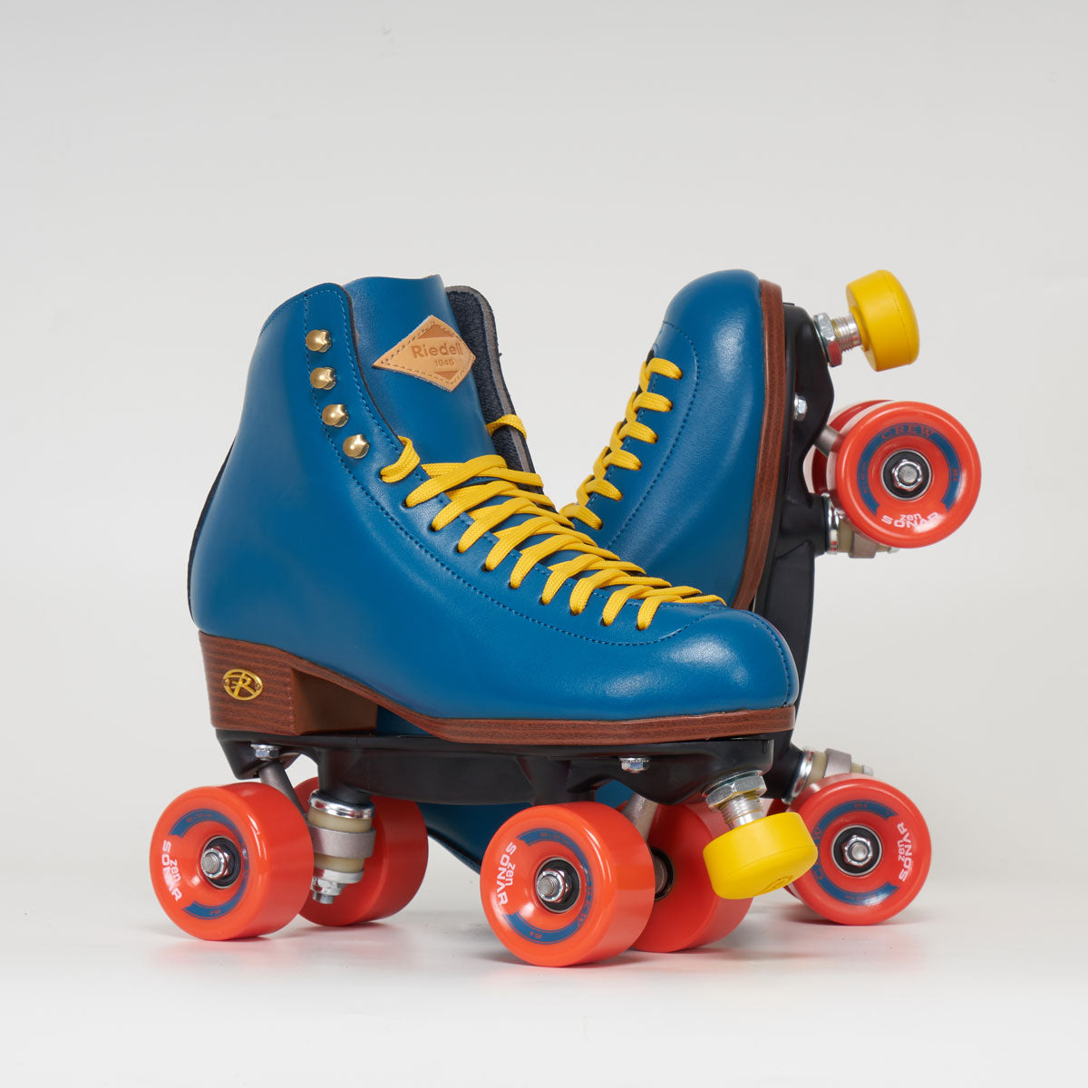 Riedell Crew Ocean Roller Skates for Women & Men - Outdoor & Indoor Quad Skates for Beginners & Pros - Perfect for Rinks, Parks & Street Skating