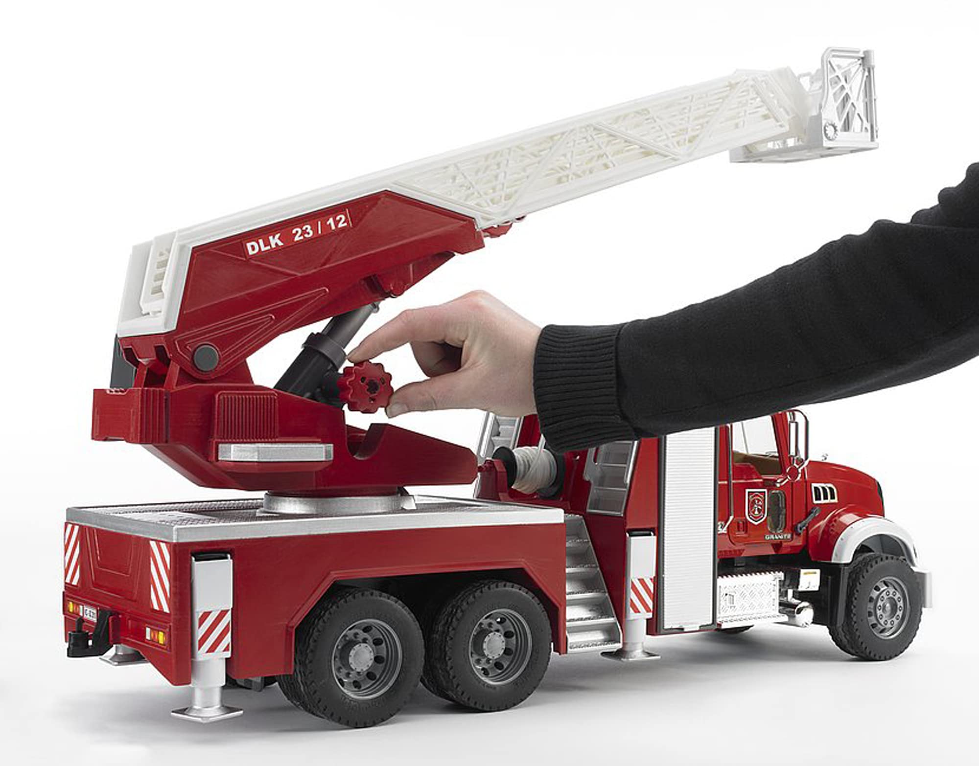 Bruder Mack Granite Fire Engine Toy Truck with Working Water Pump - Realistic Firefighter Play for Kids, Pretend Rescue Missions & Outdoor Adventures