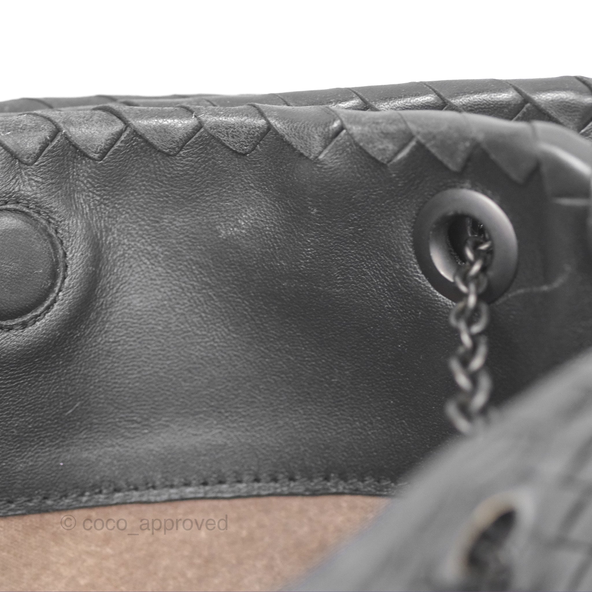 Bottega Veneta Black Leather Shoulder Bag with So Black Hardware - Perfect for Work, Travel & Evening Events