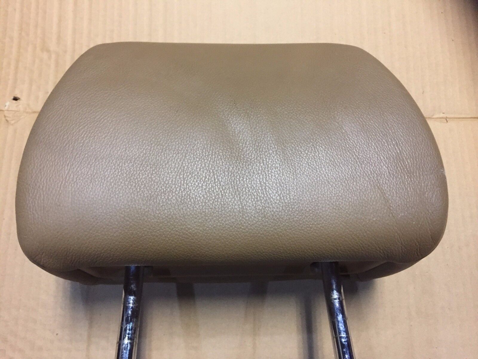 2002-2005 BMW 745i 745Li E65 Front Right Passenger Seat Headrest OEM Replacement - Perfect for Car Interior Upgrades & Comfort Enhancement