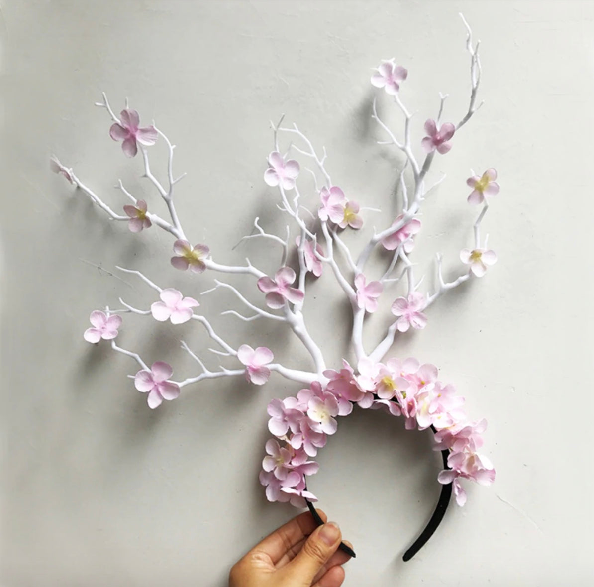 Enchanting Tree Branch Headpiece - Boho Floral Crown for Weddings, Festivals & Cosplay - Nature-Inspired Hair Accessory for Women