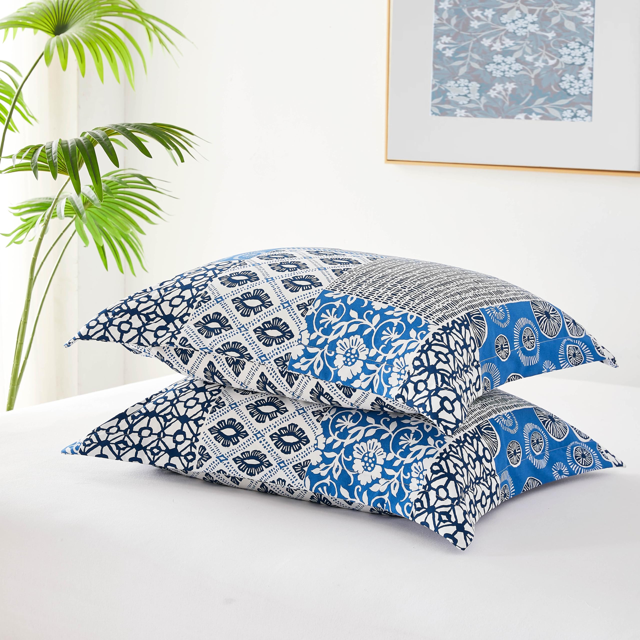 Reversible Twin/XL Comforter Set with Pillow Sham - Soft Microfiber Blue & White Patchwork Quilt | Down Alternative Bedding for Teens & Guest Rooms | Southshore Fine Living
