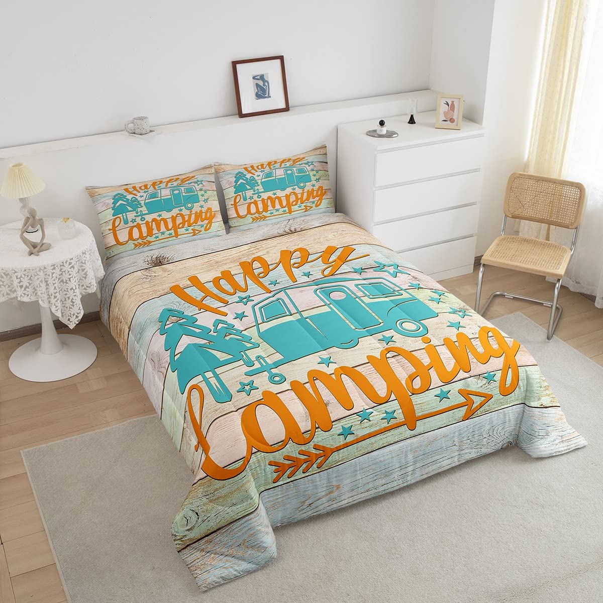Happy Camping Down Comforter Set for Boys & Teens - Rustic Farmhouse Queen Size Quilted Bedding with 2 Pillowcases | Cozy Camper & Old Barn Door Design for Kids, Teens & Adults | Perfect for Bedrooms, Cabins & Outdoor Adventures