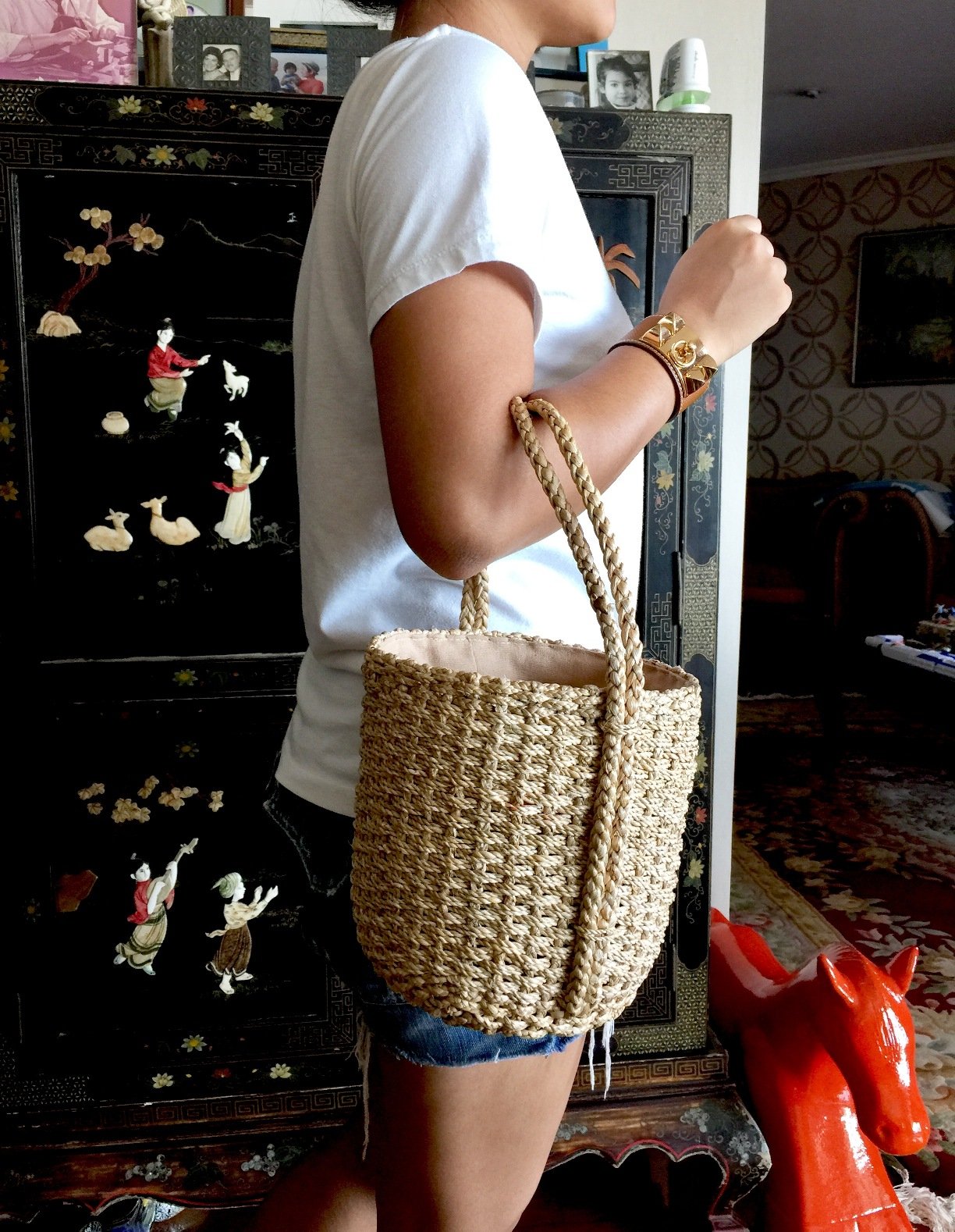 Round Straw Tote Bag - Handwoven Beach Basket with Bucket Design for Women - Perfect for Beach Trips, Picnics, and Summer Outings