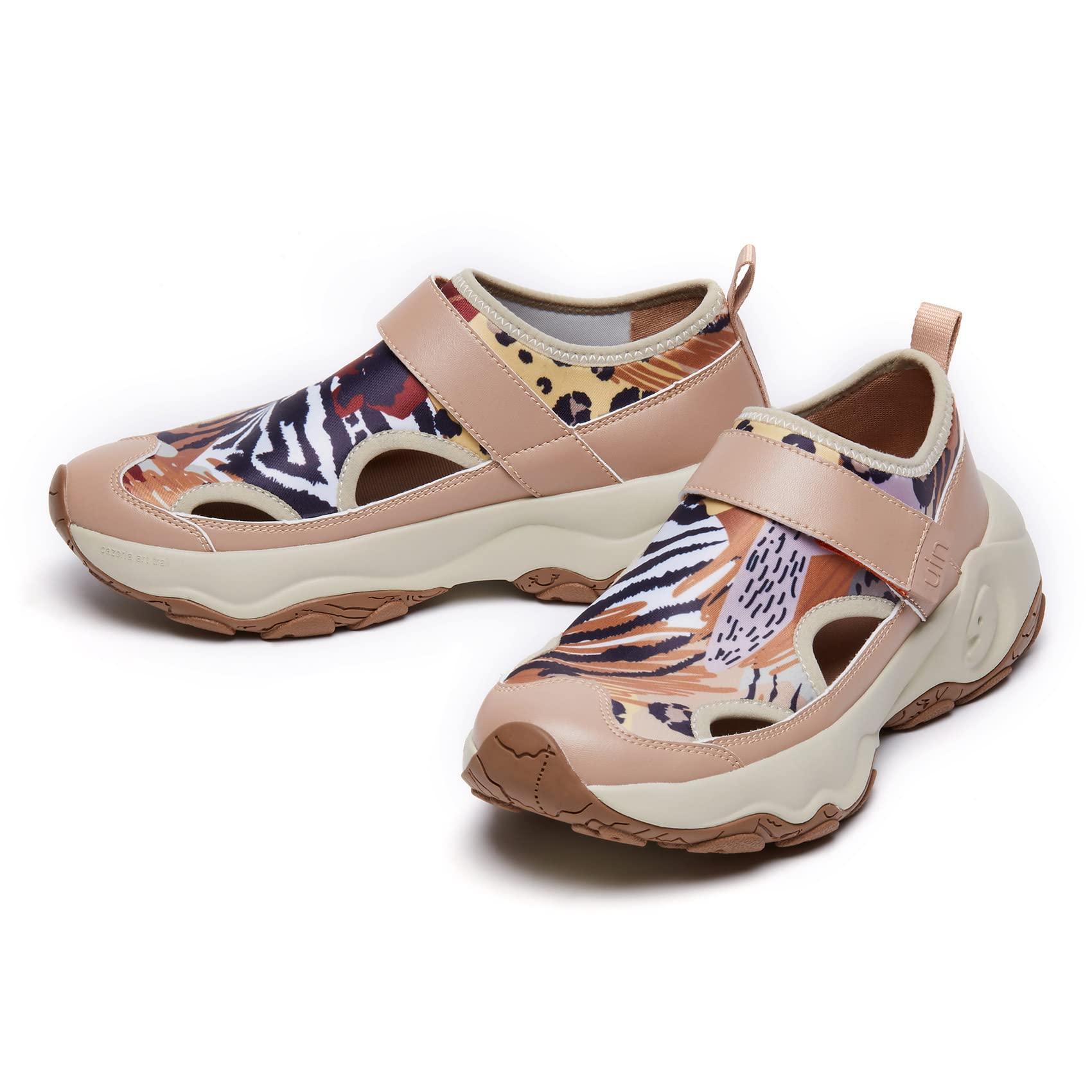 UIN Women's Closed Toe Outdoor Sandals - Lightweight Hiking & Water Shoes for Summer Walking, Travel & Beach Activities