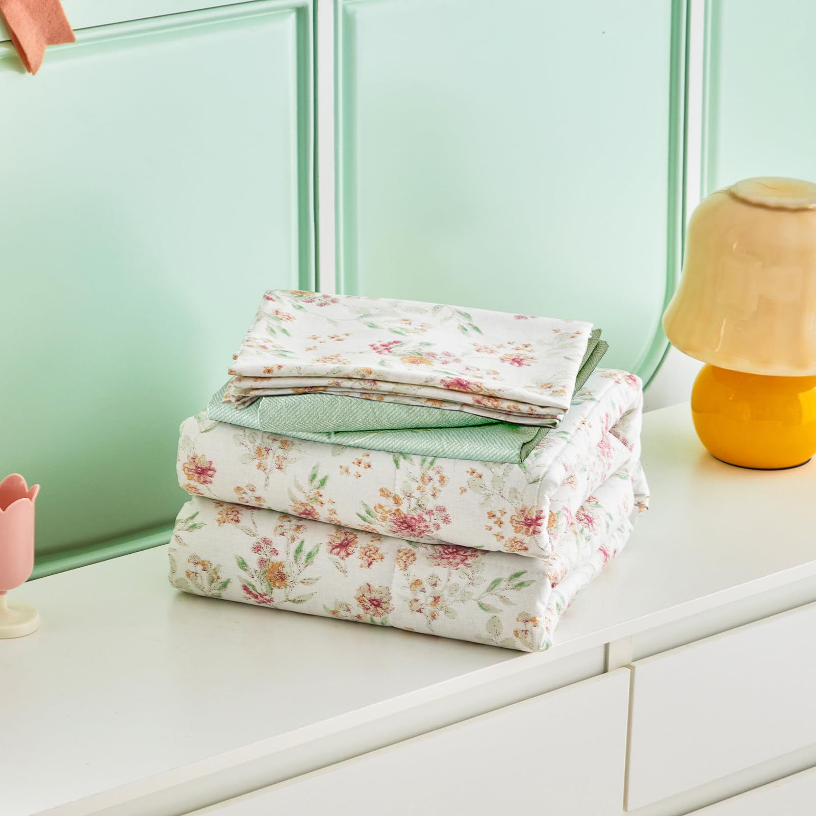Joyreap 4-Piece Cotton Toddler Bedding Set for Girls - Pink Floral Design on White, Soft Breathable Nursery Comforter Set with Quilt, Fitted Sheet, Flat Sheet & Pillowcase | Perfect for Cribs, Toddler Beds & Nursery Decor