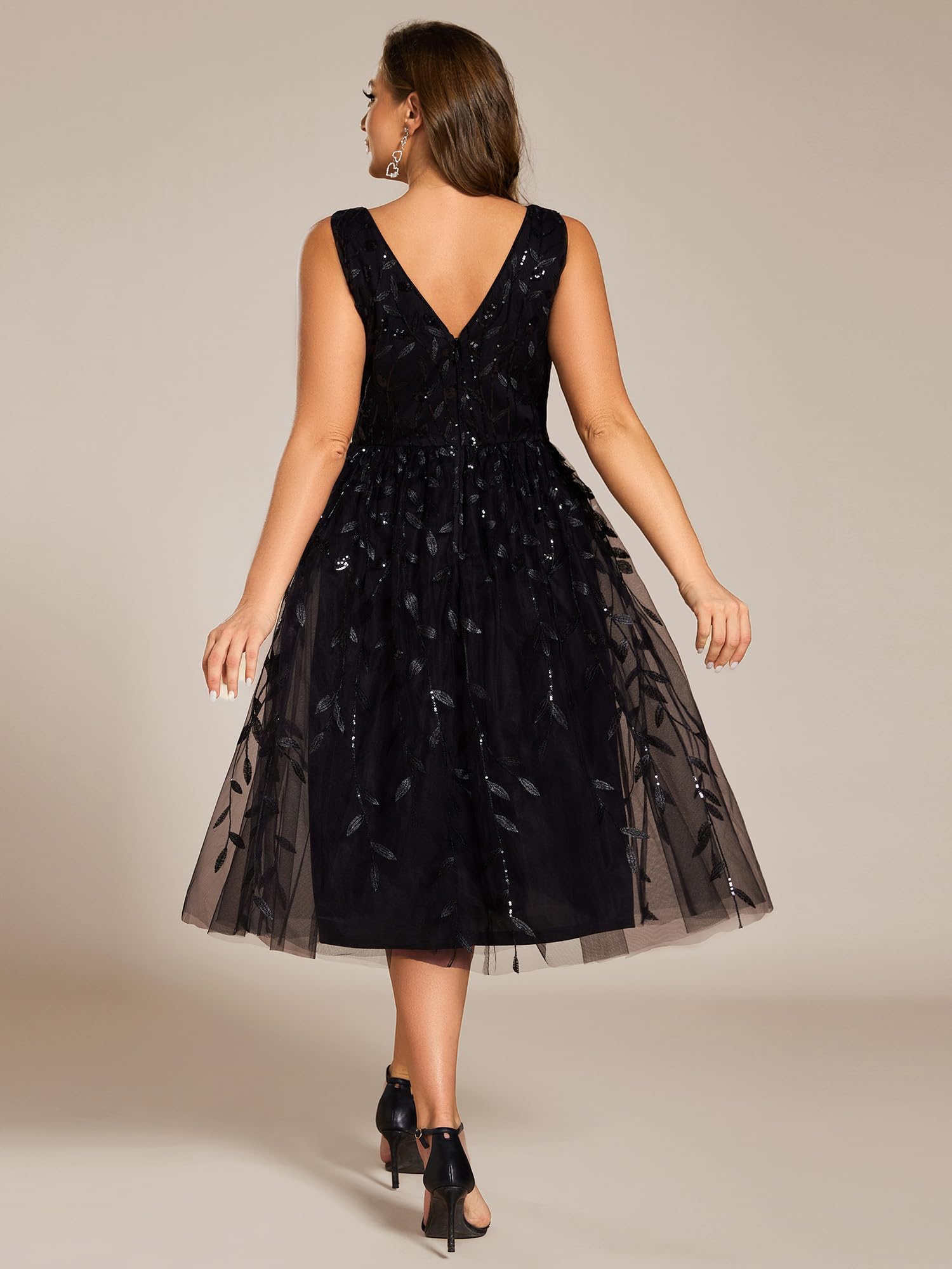 Ever-Pretty Plus Size Sequin A-Line Midi Dress - V-Neck Sleeveless Cocktail Party Dress for Women | Wedding Guest Dress & Summer Formal Attire for Curvy Figures | Perfect for Evening Events, Bridal Showers, and Special Occasions
