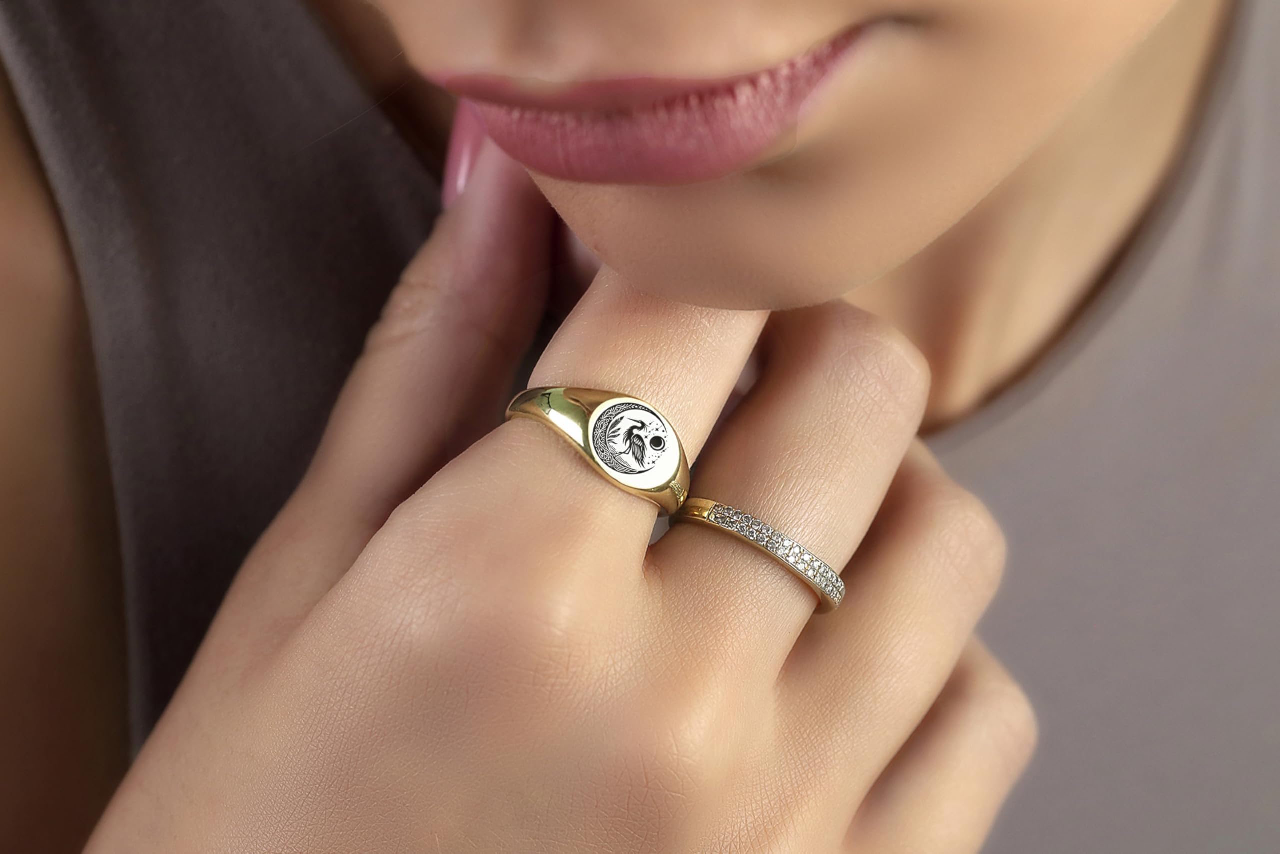 Custom Engraved Heron Signet Ring - Personalized Bird Jewelry for Men & Women - Unique Animal Ring Gift - Perfect for Weddings, Anniversaries & Special Occasions